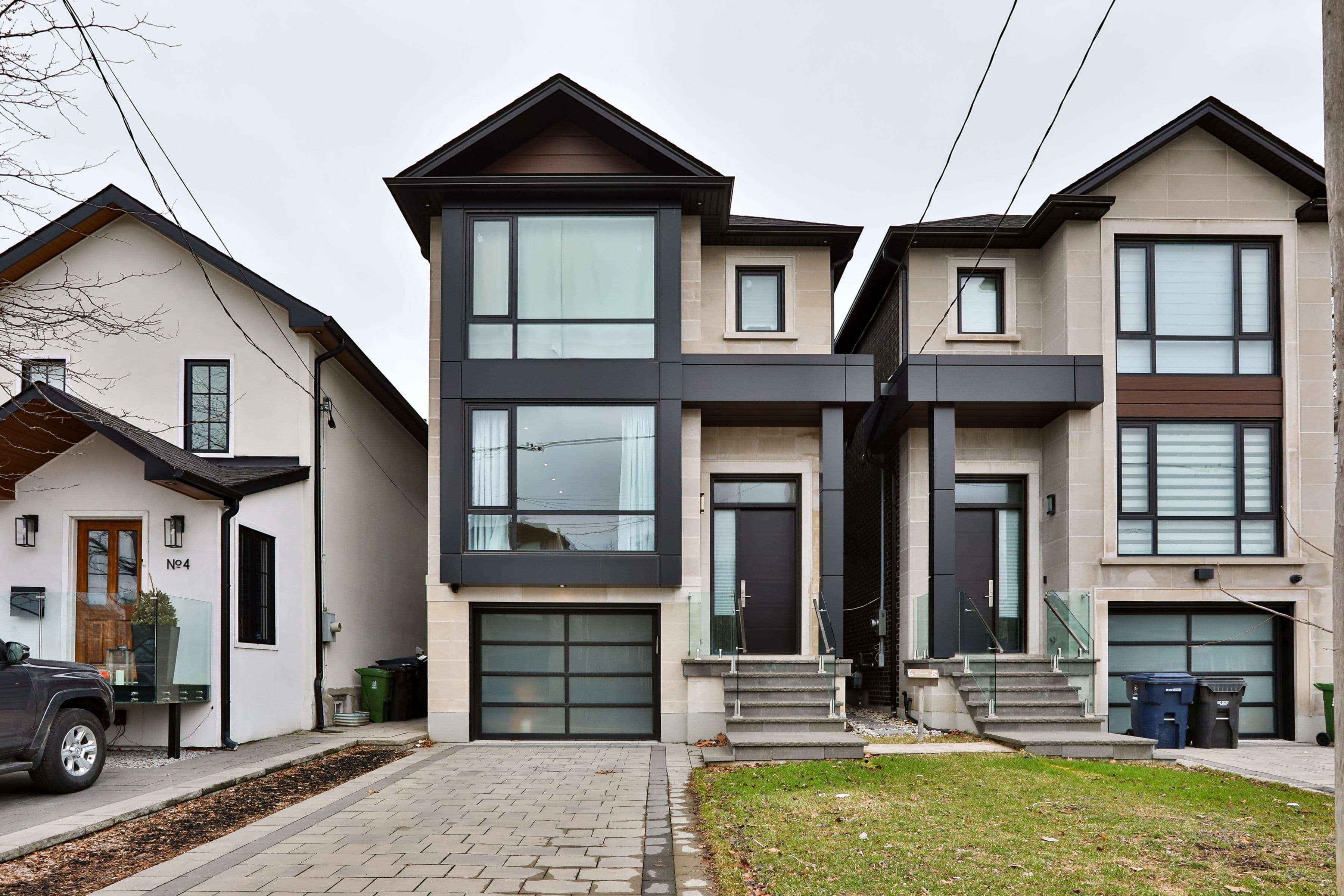 6 Milton Street, Toronto W06, ON M8Y 2X5