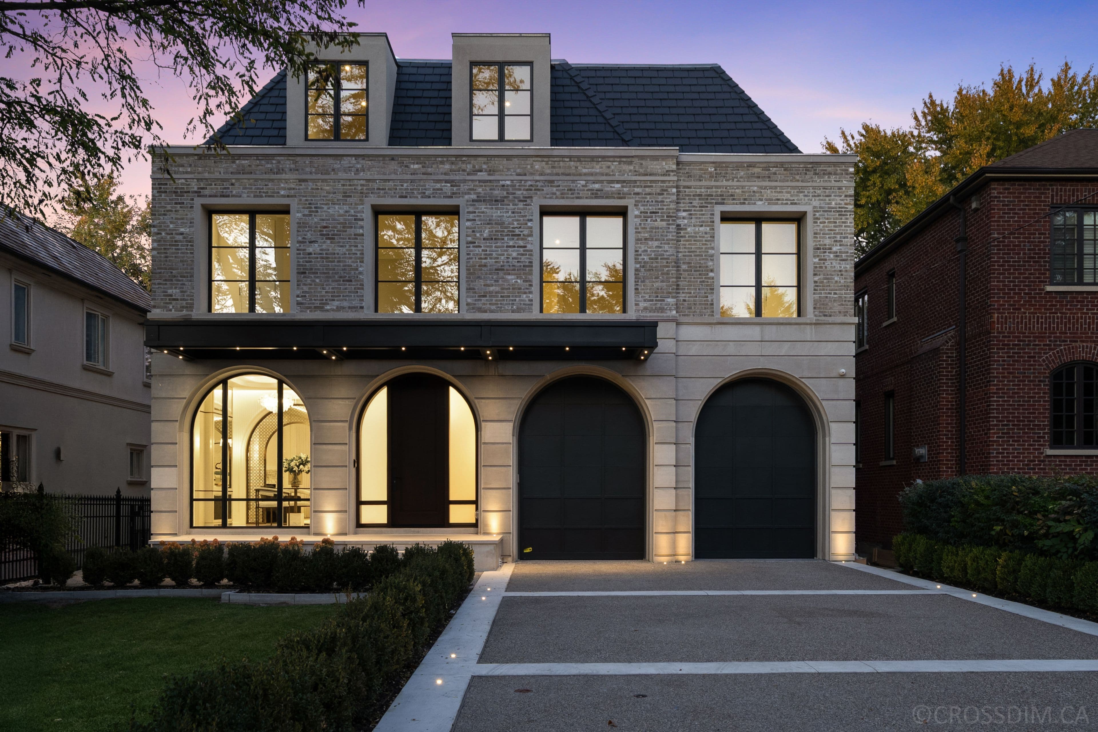 117 Yonge Boulevard, Toronto C04, ON M5M 3H2