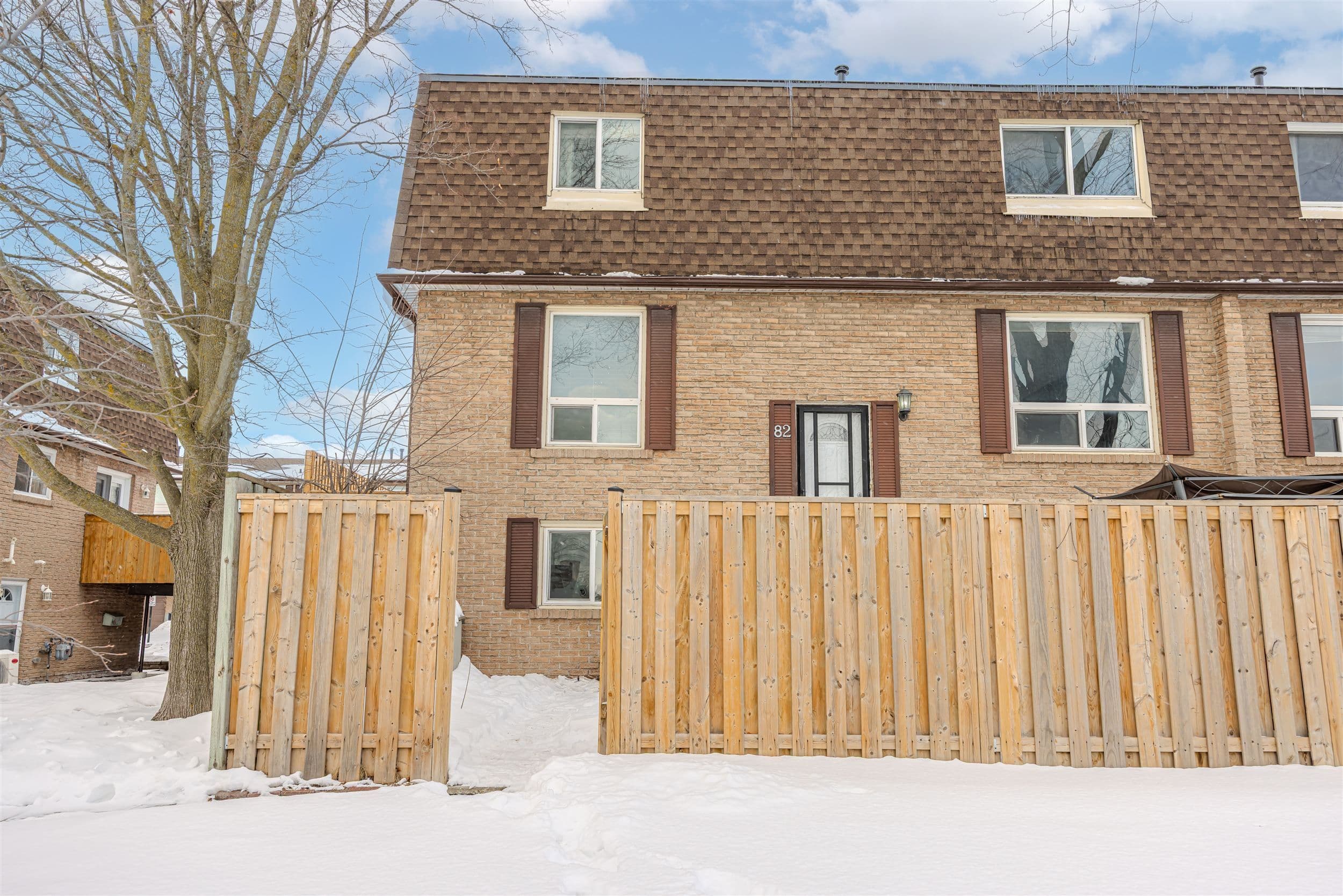321 Blackthorn Street 82, Oshawa, ON L1K 1L3