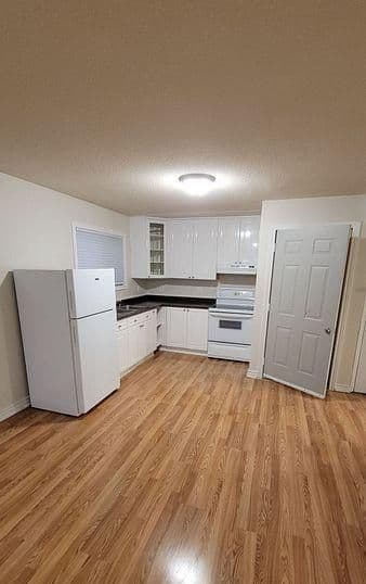 44 Rotherglen Court, Brampton, ON L6X 2S1