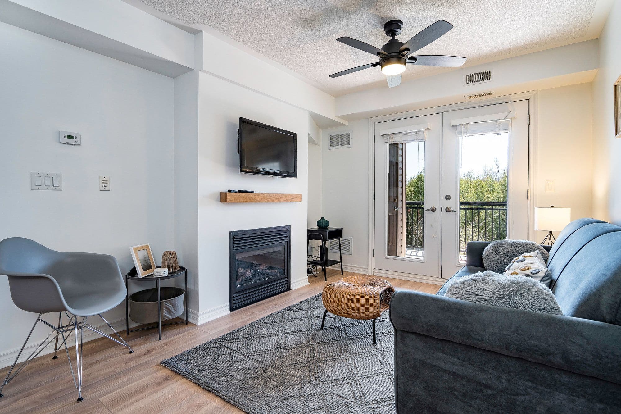 8 BRANDY LANE Drive 204, Collingwood, ON L9Y 0X4