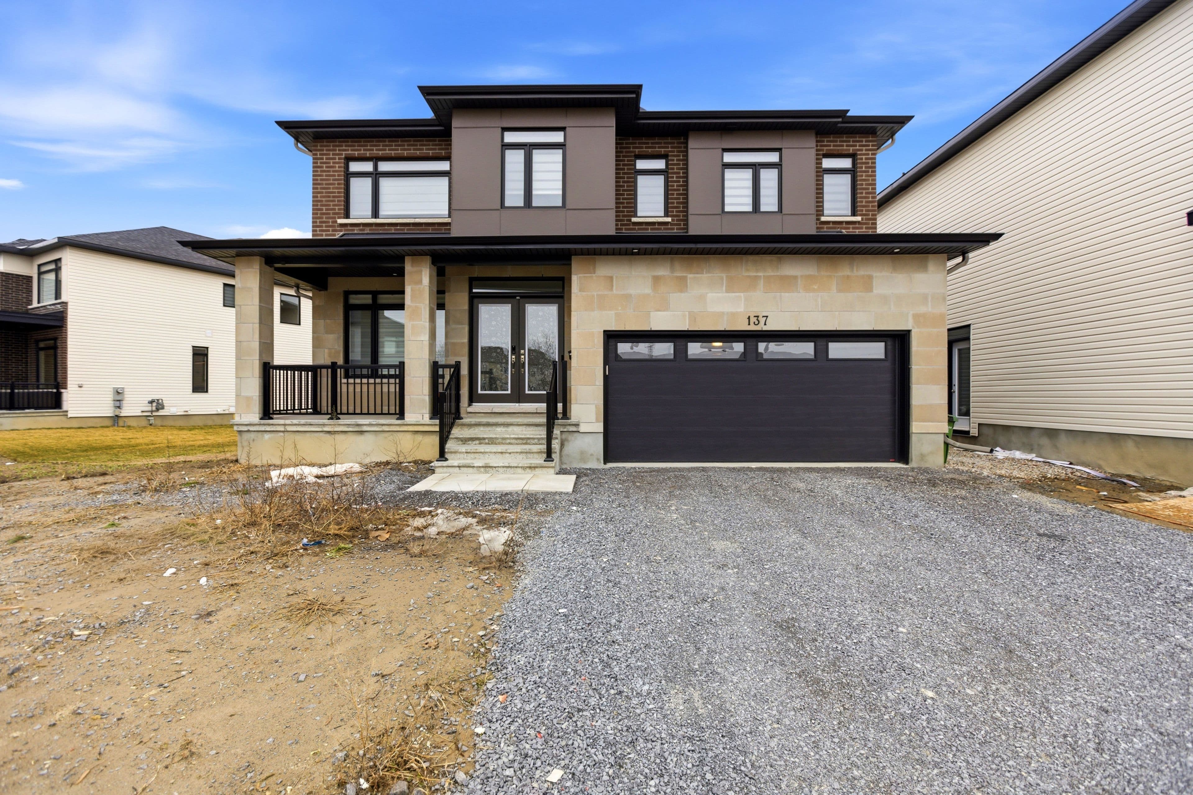 137 Shelleright Street, Kanata, ON K2M 0N9