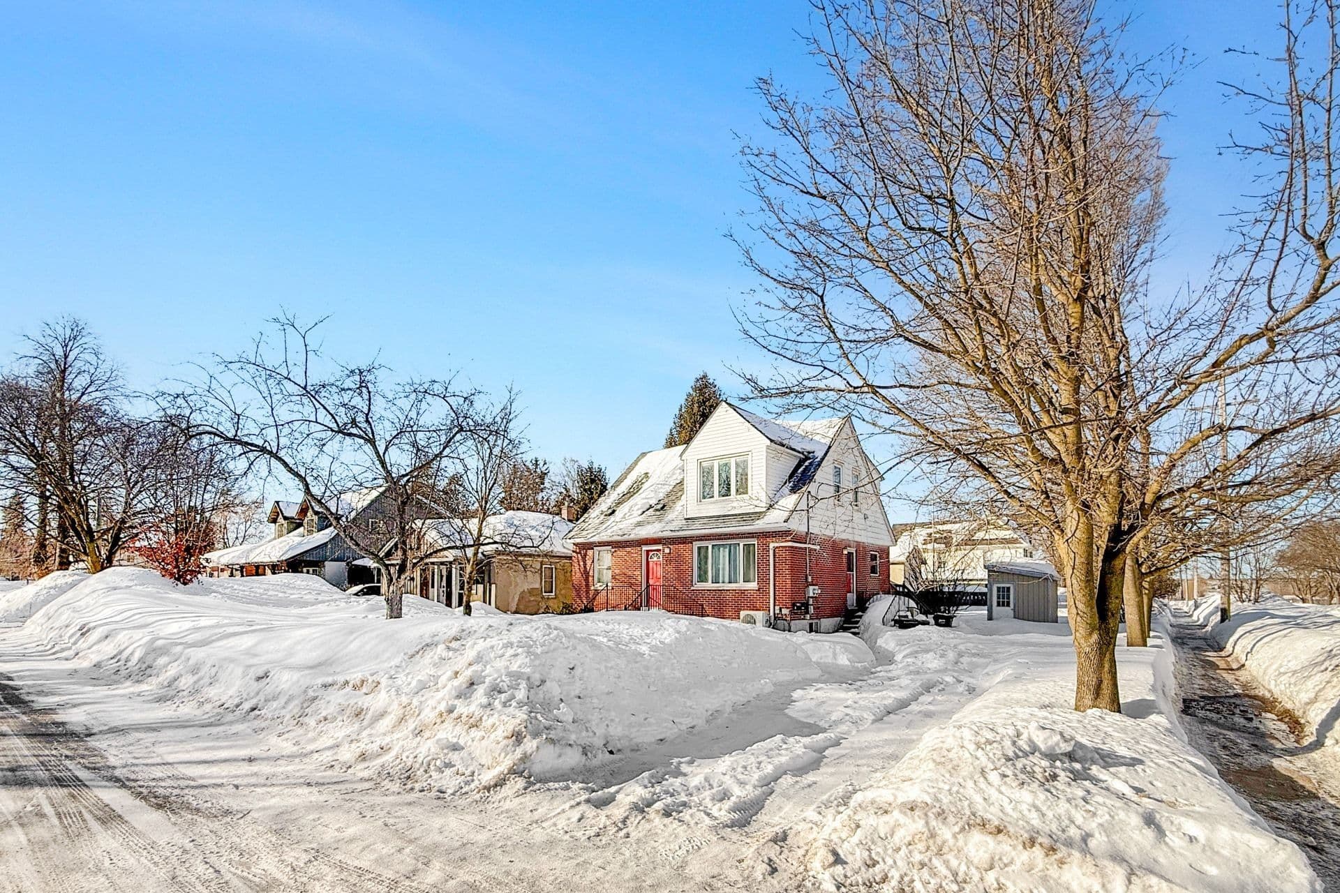 19 Alfred Street W, Barrie, ON L4N 3L9