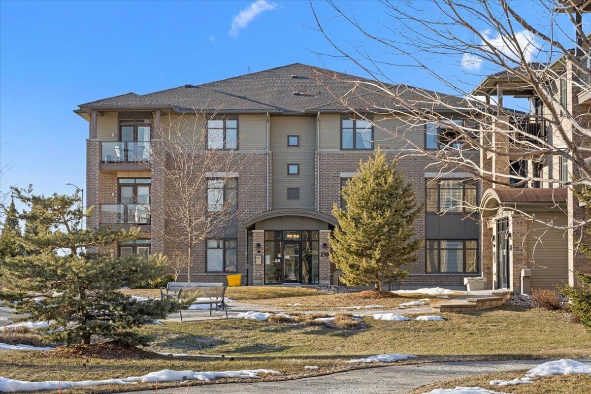 210 Janka Private B102, Kanata, ON K2V 0E6