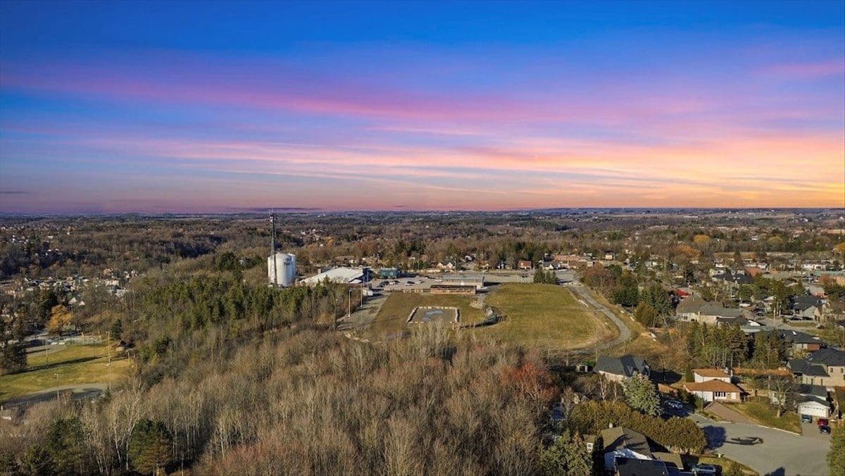 182 Ridge Road, Caledon, ON L7E 4V4