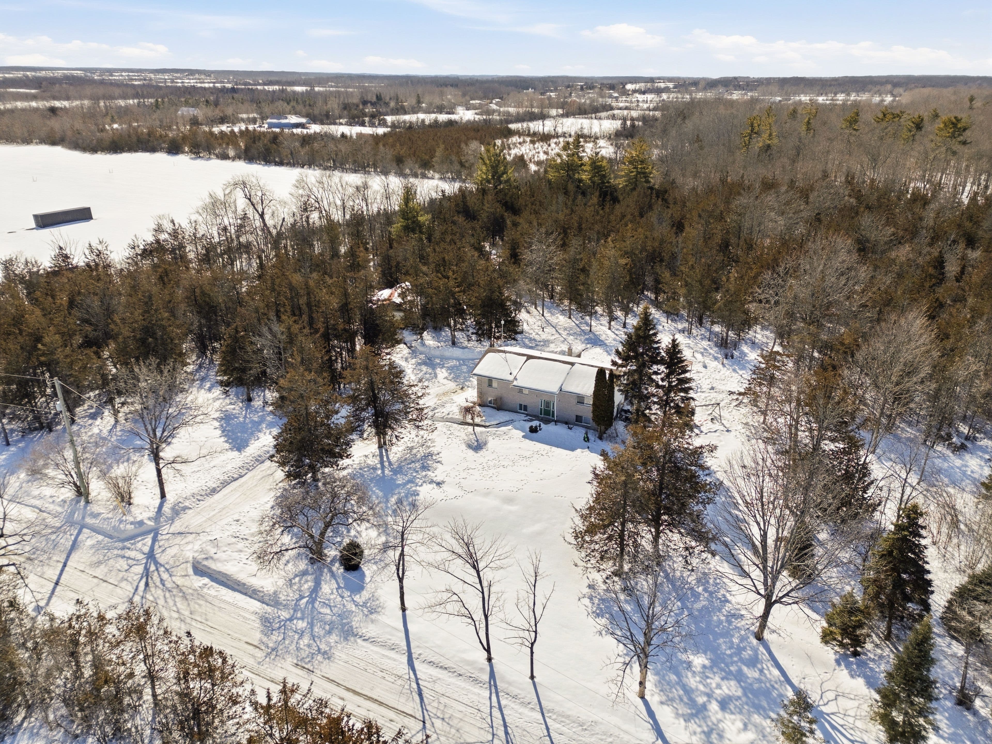 15 Mcintyre Road, Prince Edward County, ON K0K 1A0