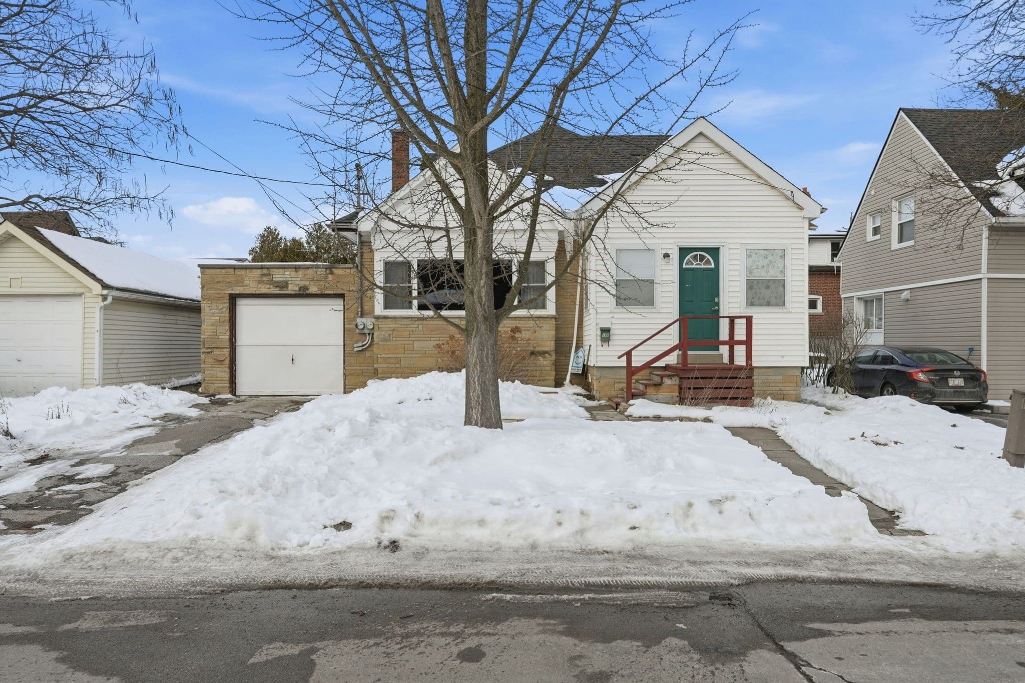 196 GLEN Road, Hamilton, ON L8S 3N4