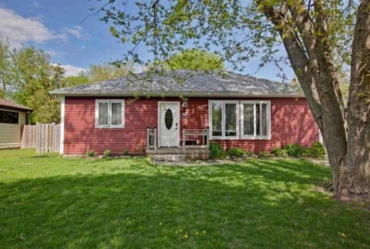 57 Howard Road, Newmarket, ON L3Y 3G6