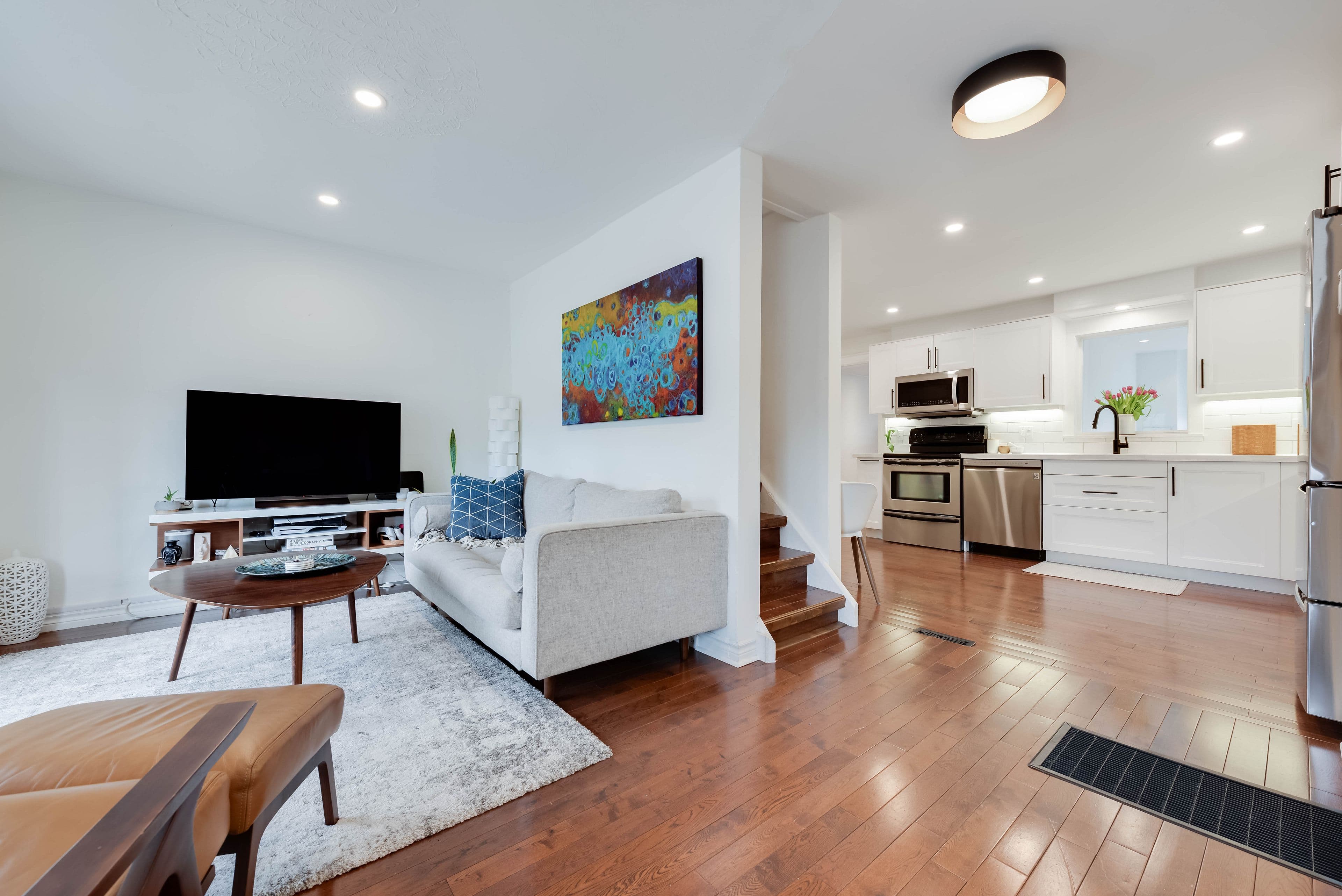 285 Harvie Avenue, Toronto W03, ON M6E 4L1