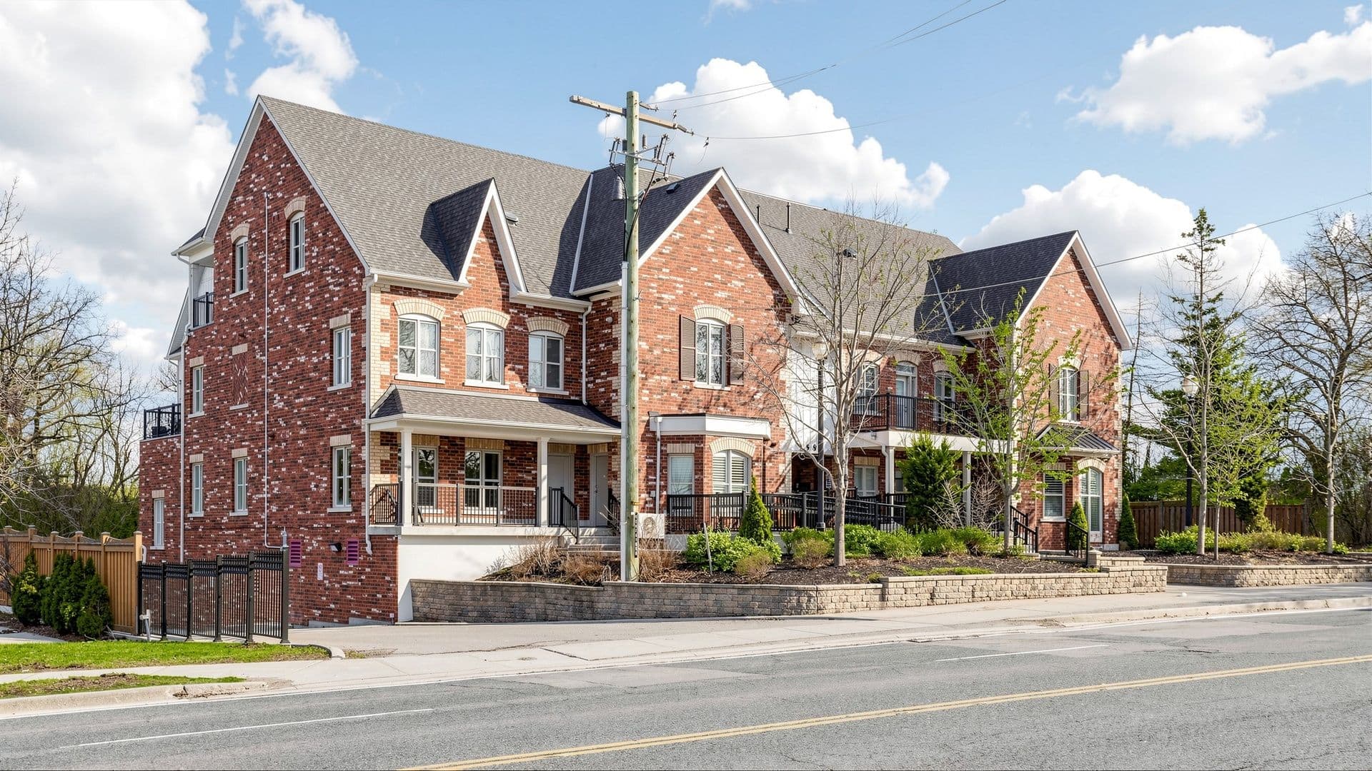 9589 Keele Street 106, Vaughan, ON L6A 5M1