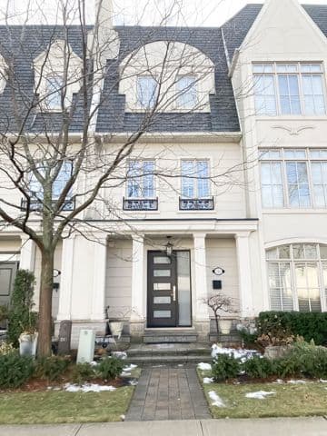 142 Rebecca Street, Oakville, ON L6K 1J5