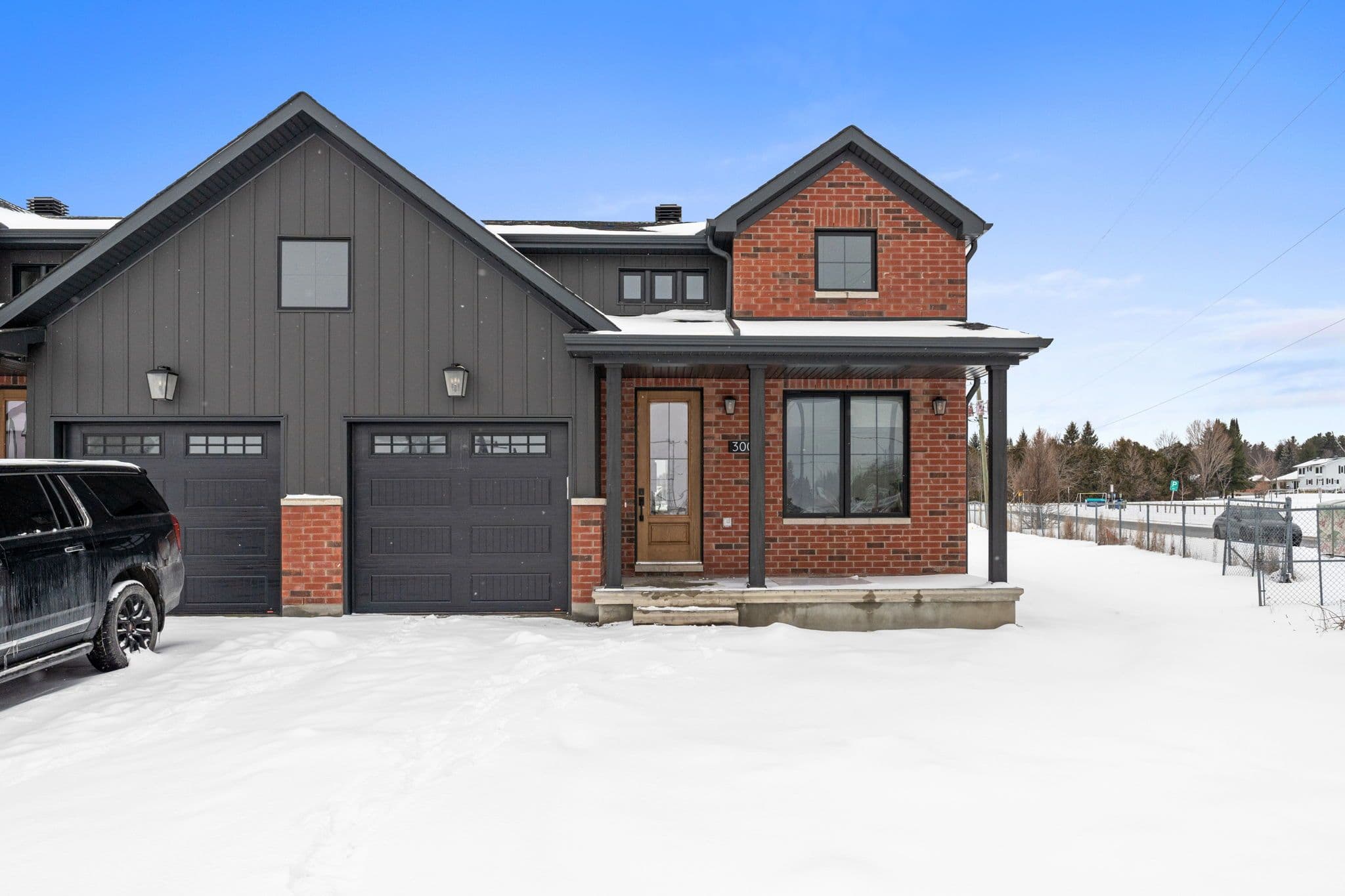 300 Hilversum Lane, Carp - Huntley Ward, ON K0A 1L0