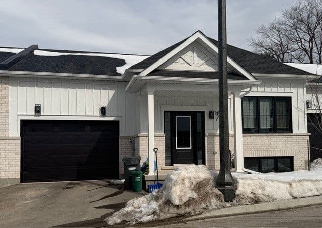 7 Santa Barbara Lane, Halton Hills, ON L7G 0P7