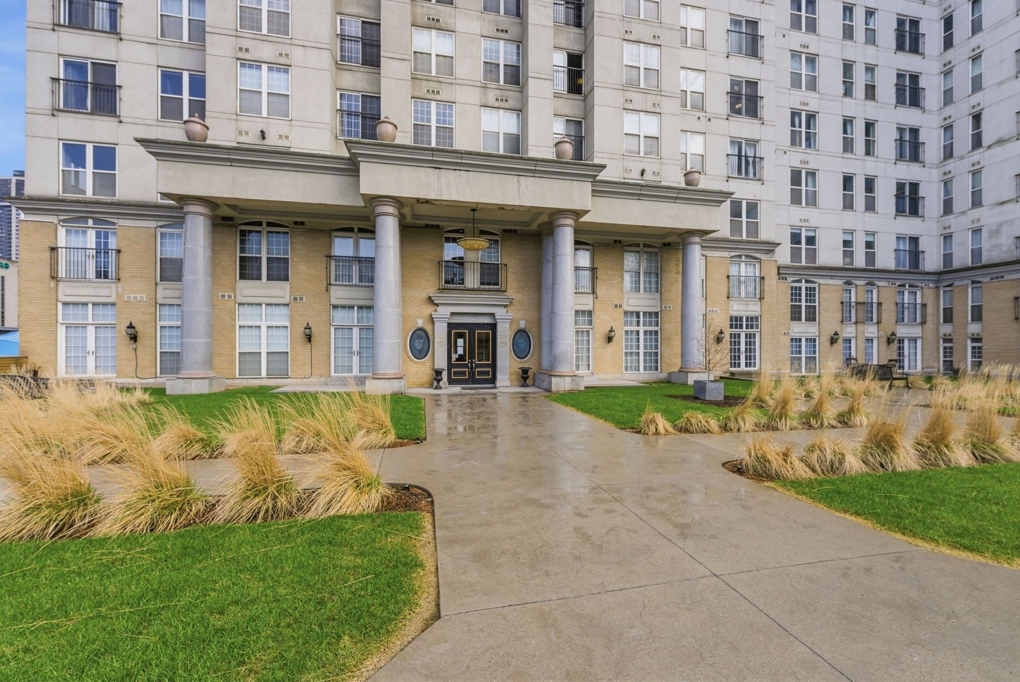 135 James Street S 1204, Hamilton, ON L8P 2Z6