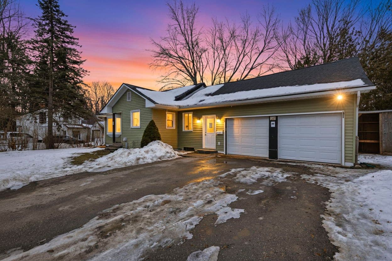 3440 Simcoe Street N, Oshawa, ON L1H 7K4