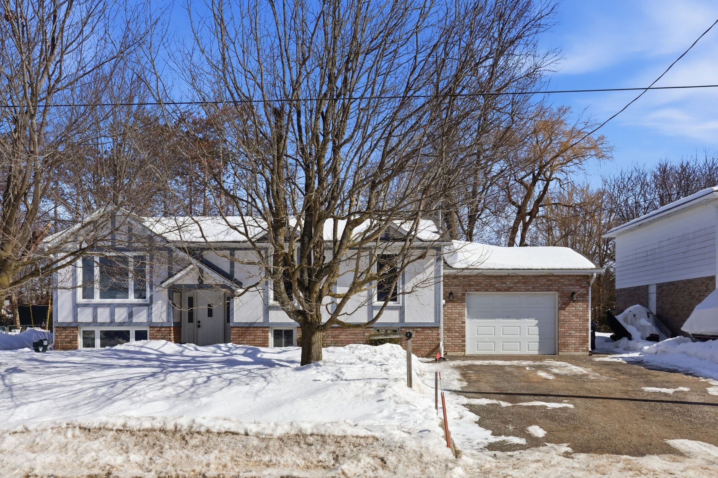 9 Pine Park Boulevard, Adjala-Tosorontio, ON L0M 1J0