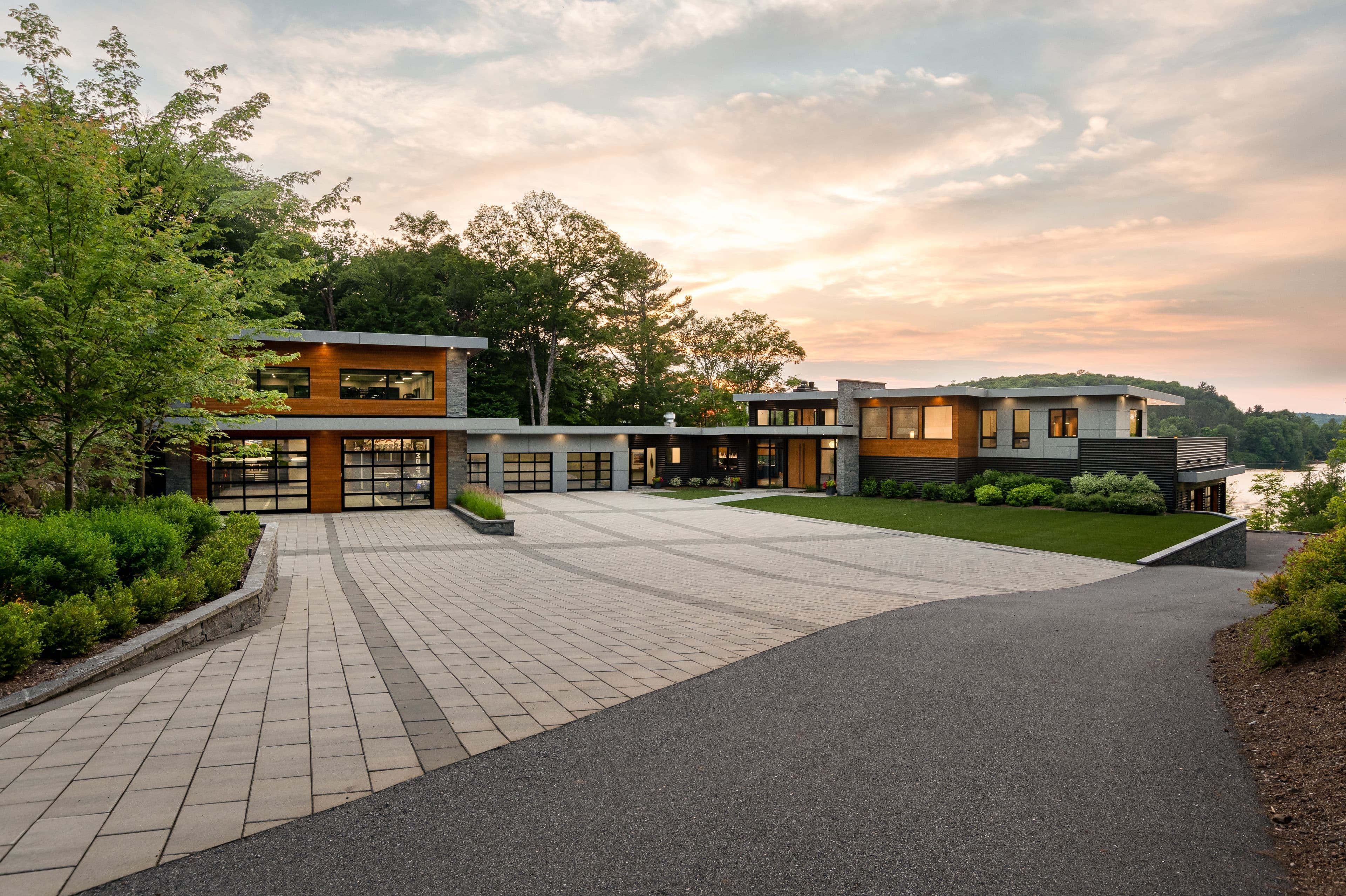 300 West Browns Road, Huntsville, ON P1H 2J3