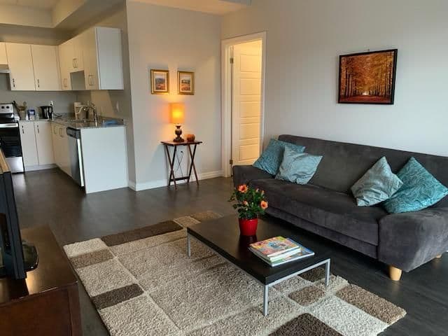 35 Kingsbury Square 323, Guelph, ON N1L 0J4