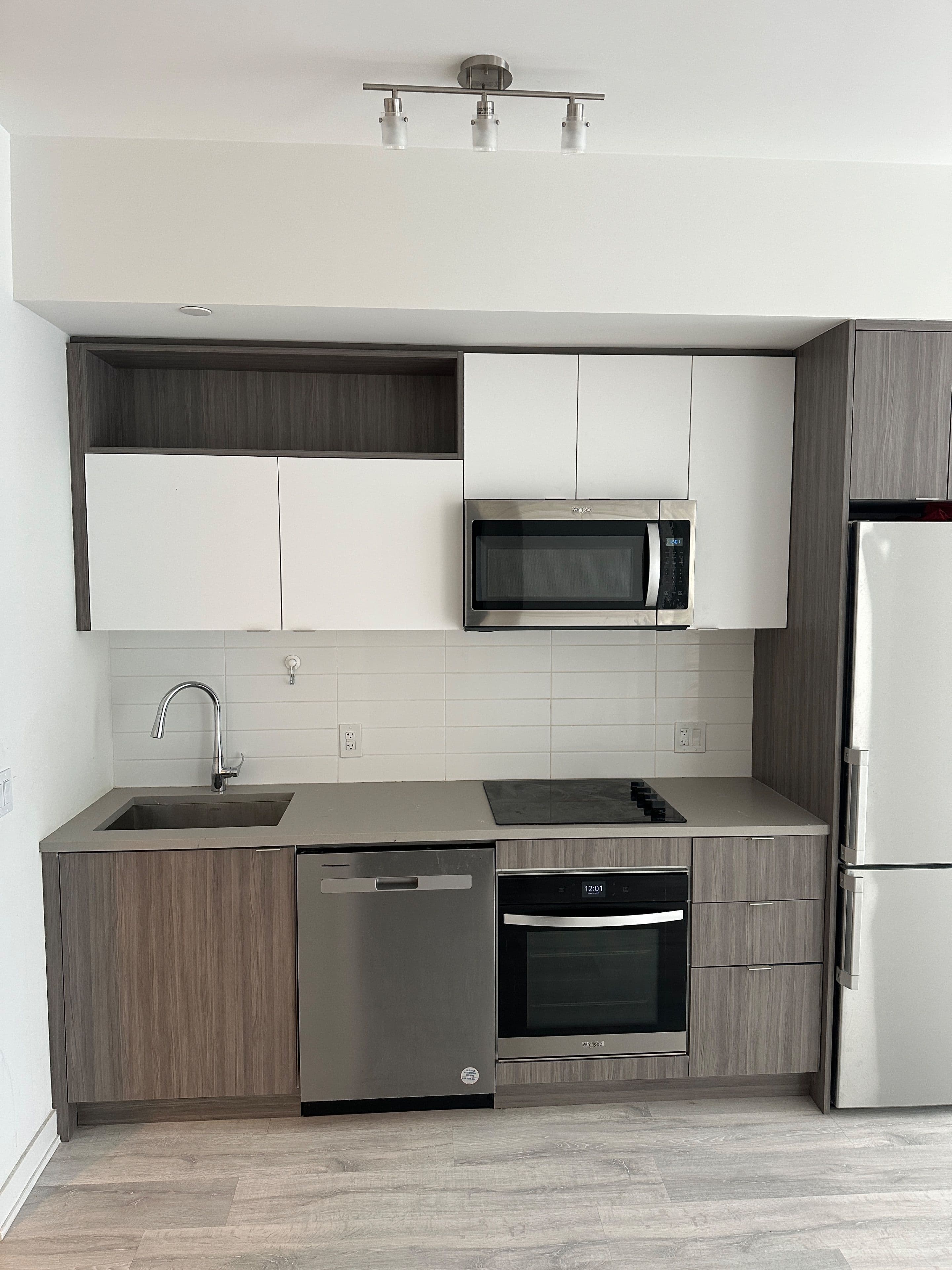 70 Princess Street 1527, Toronto C08, ON M5A 0X6