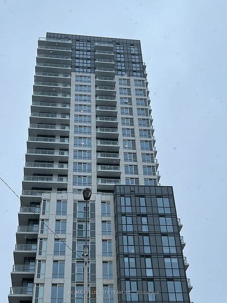 286 Main Street 806, Toronto E02, ON M4C 0B3