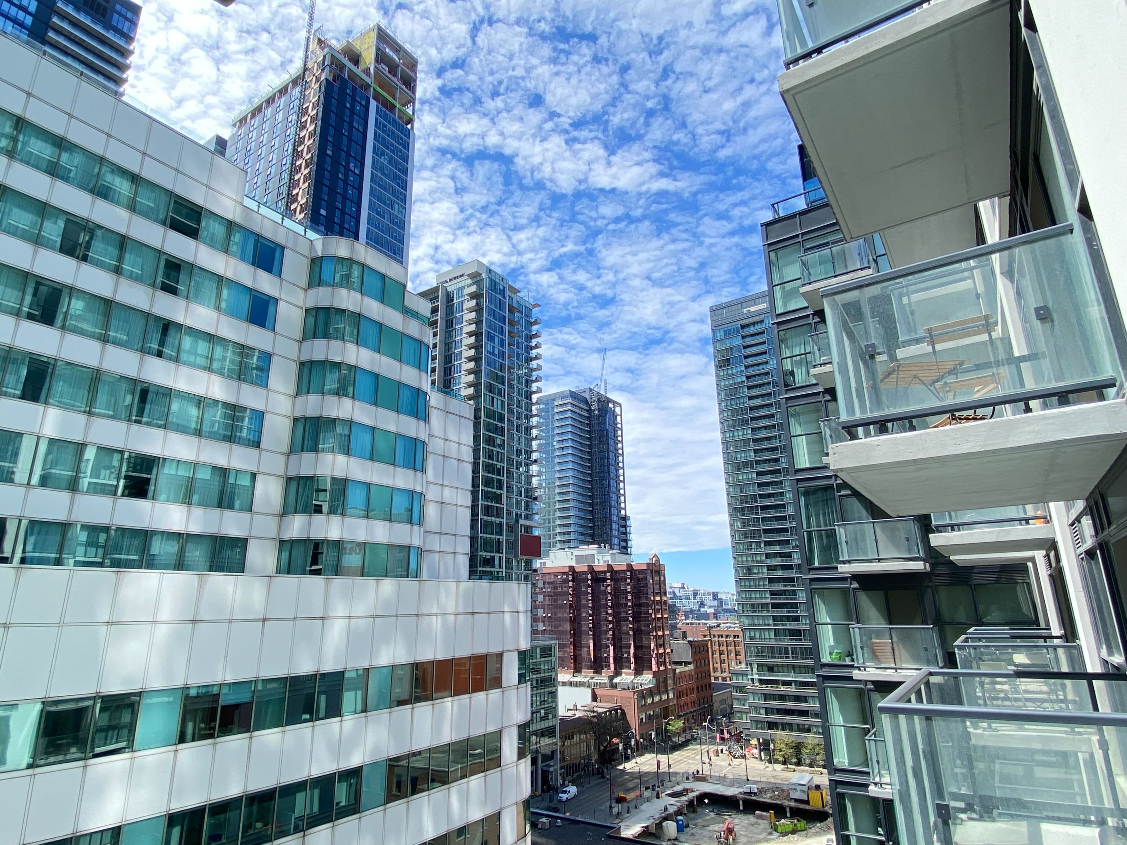 87 Peter Street 1117, Toronto C01, ON M5V 2G4