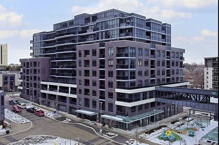 26 Gibbs Road 341, Toronto W08, ON M9B 0E3