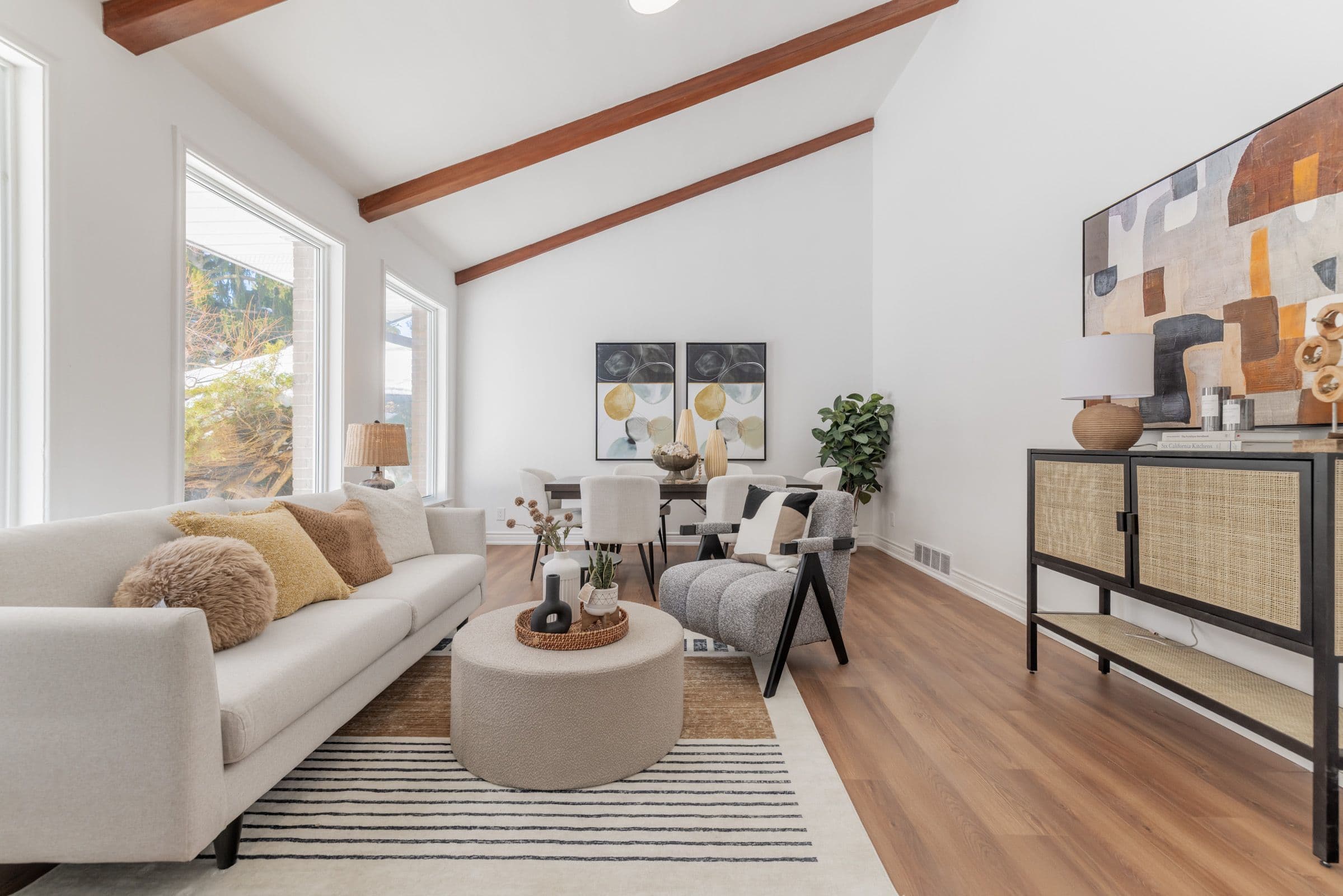 37 Farmcote Road, Toronto C13, ON M3B 2Z6