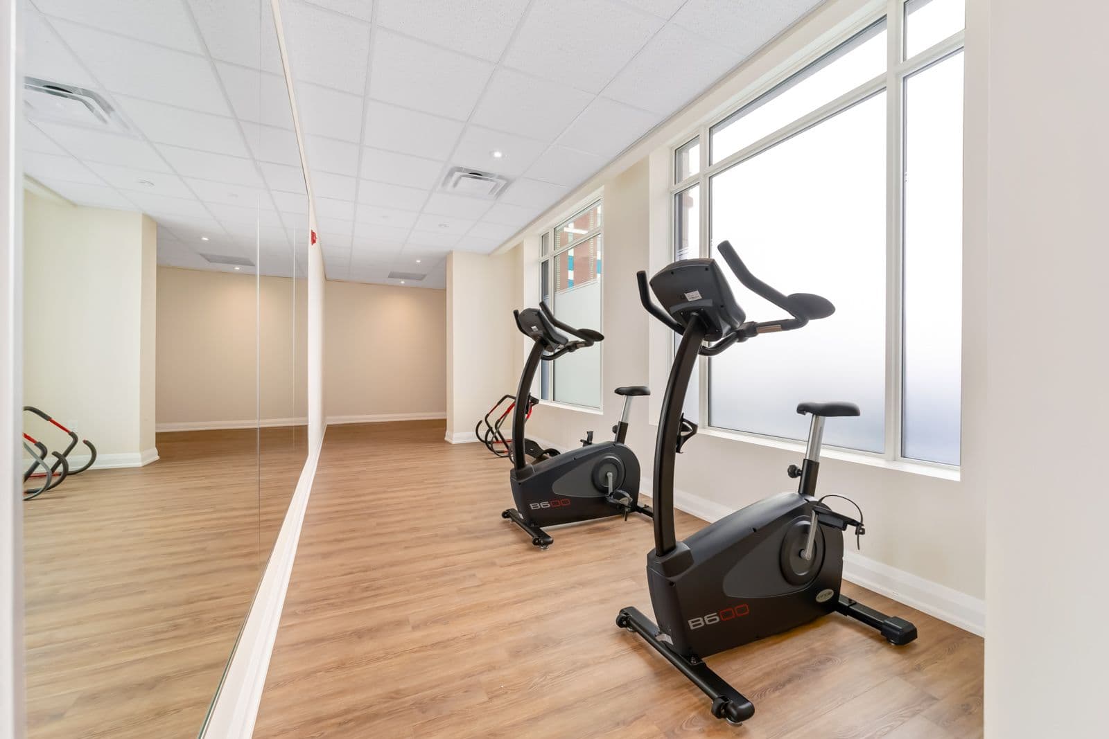 5917 Main Street 707, Whitchurch-Stouffville, ON L4A 2Z9