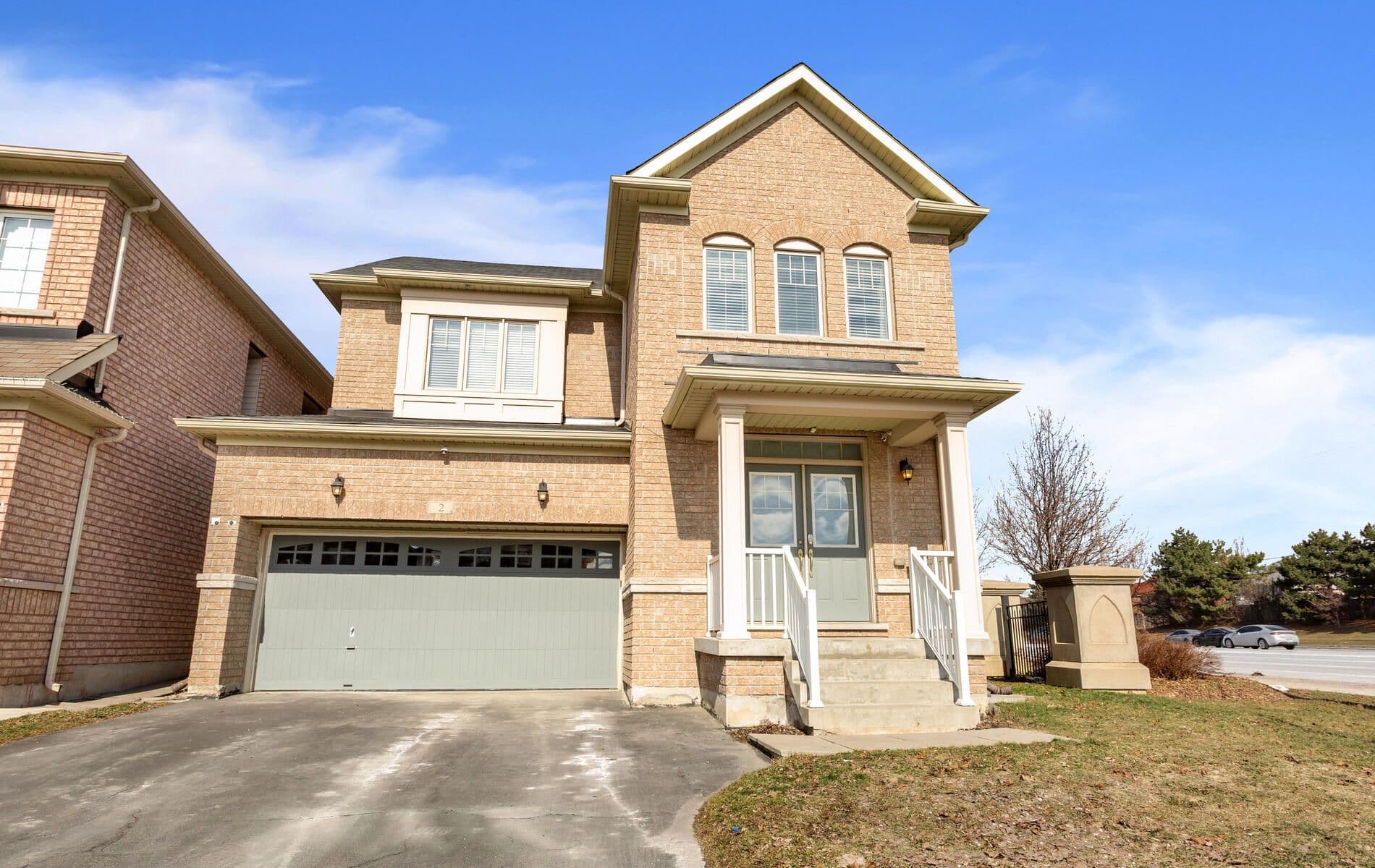 2 Archville Street, Brampton, ON L6Y 5Y5