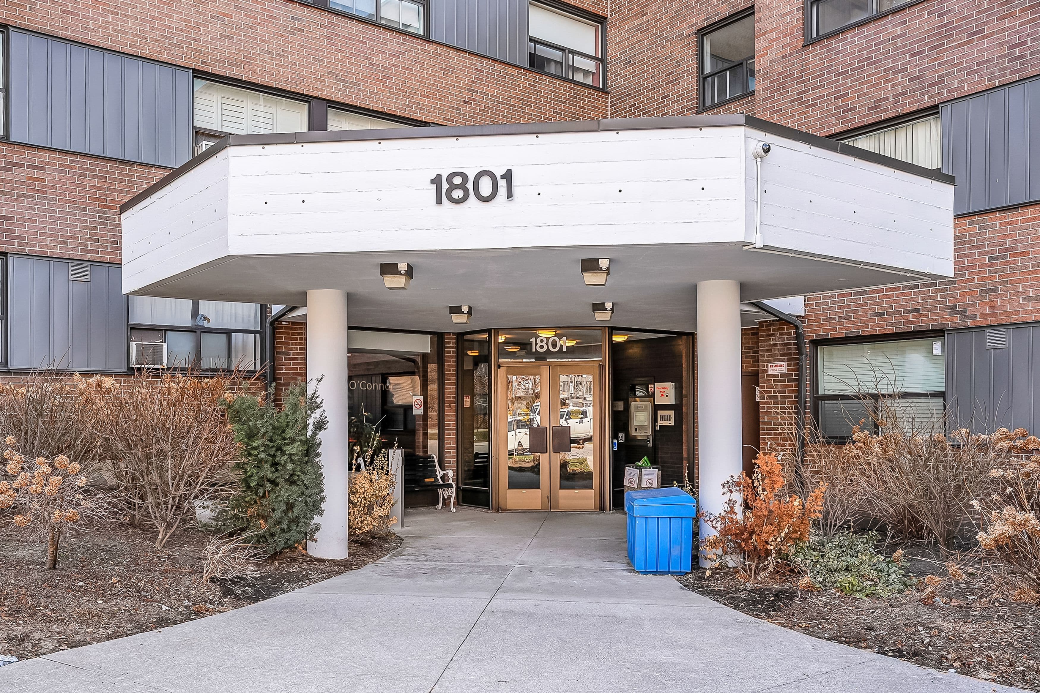 1801 O'connor Drive 405, Toronto C13, ON M4A 2P8