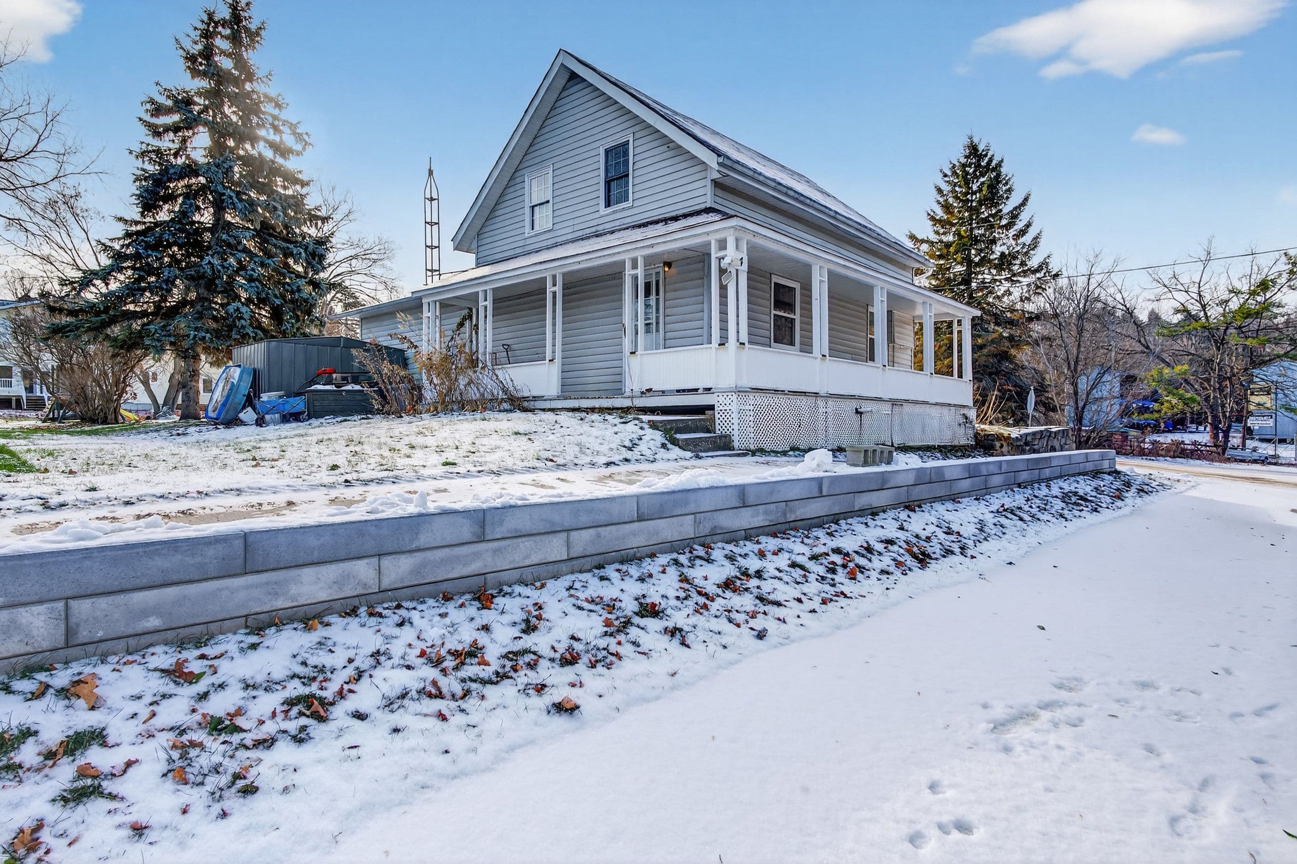 4 WATER Street, Rideau Lakes, ON K0G 1V0