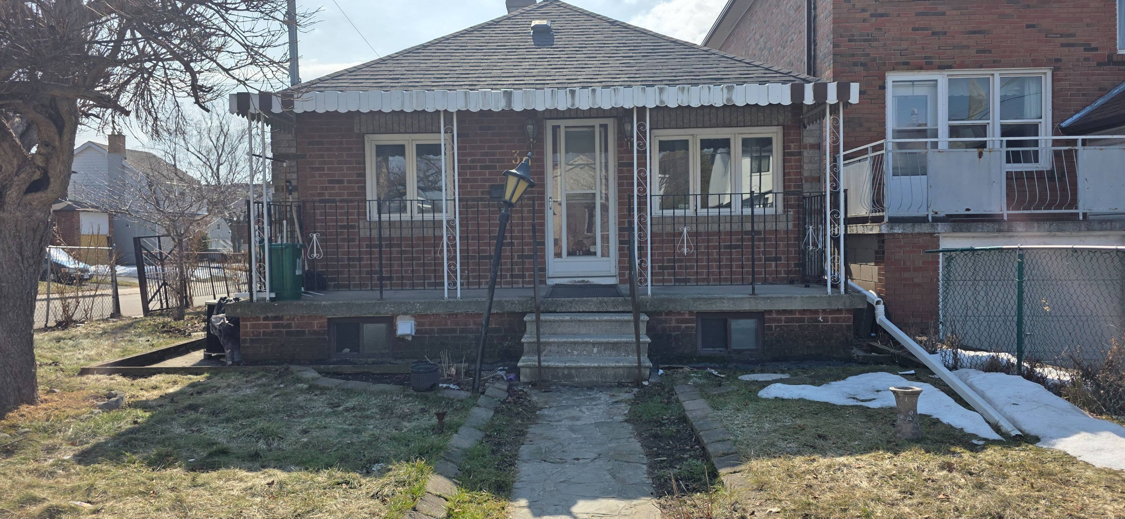 39 Butterworth Avenue Bsmt, Toronto E06, ON M1L 1H2