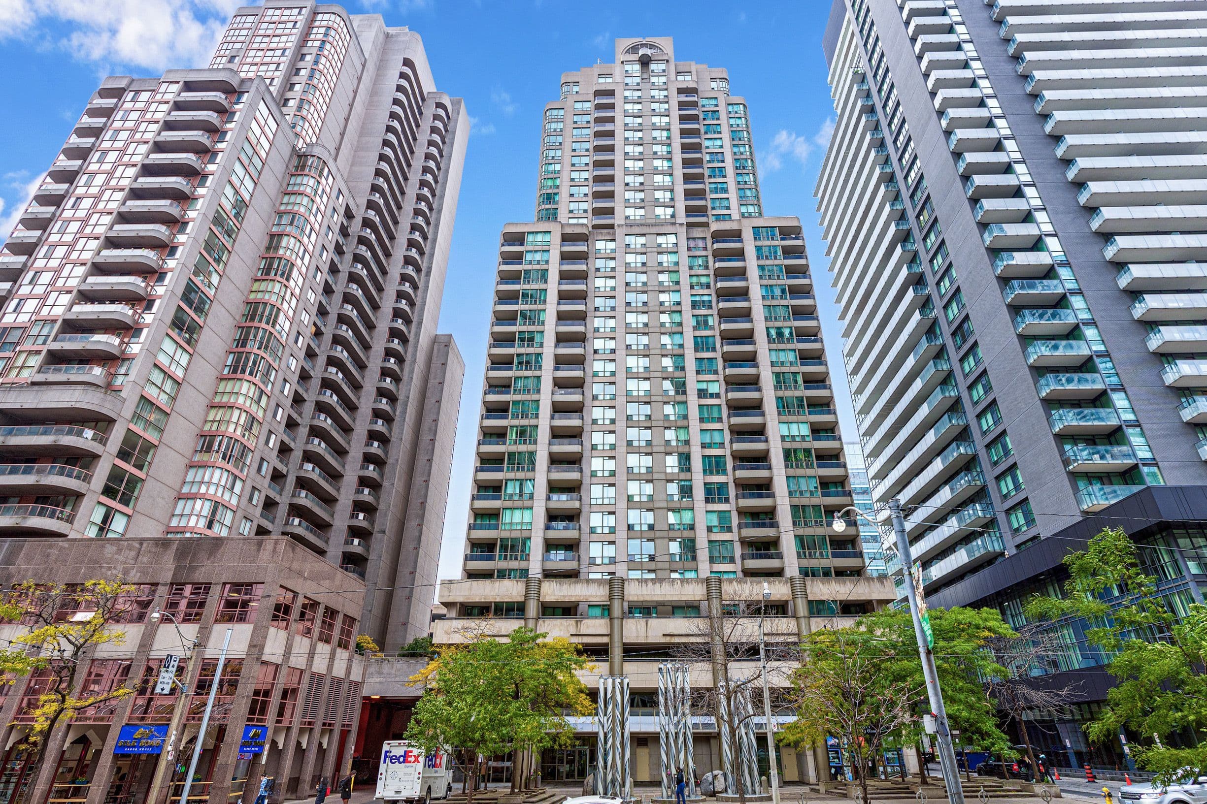750 Bay Street 1103, Toronto C01, ON M5G 1N6