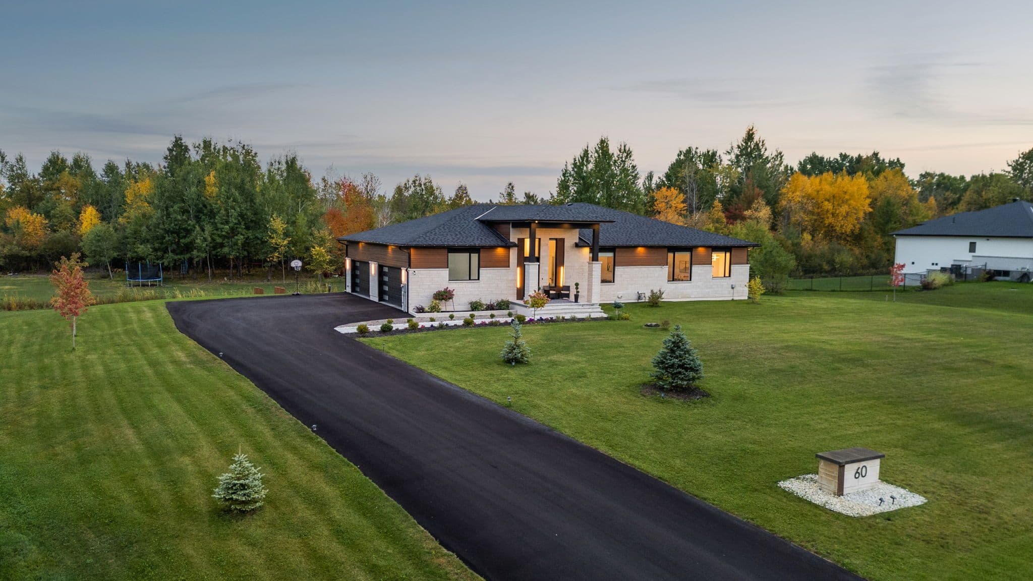 60 Synergy Way, Kanata, ON K2W 0K3