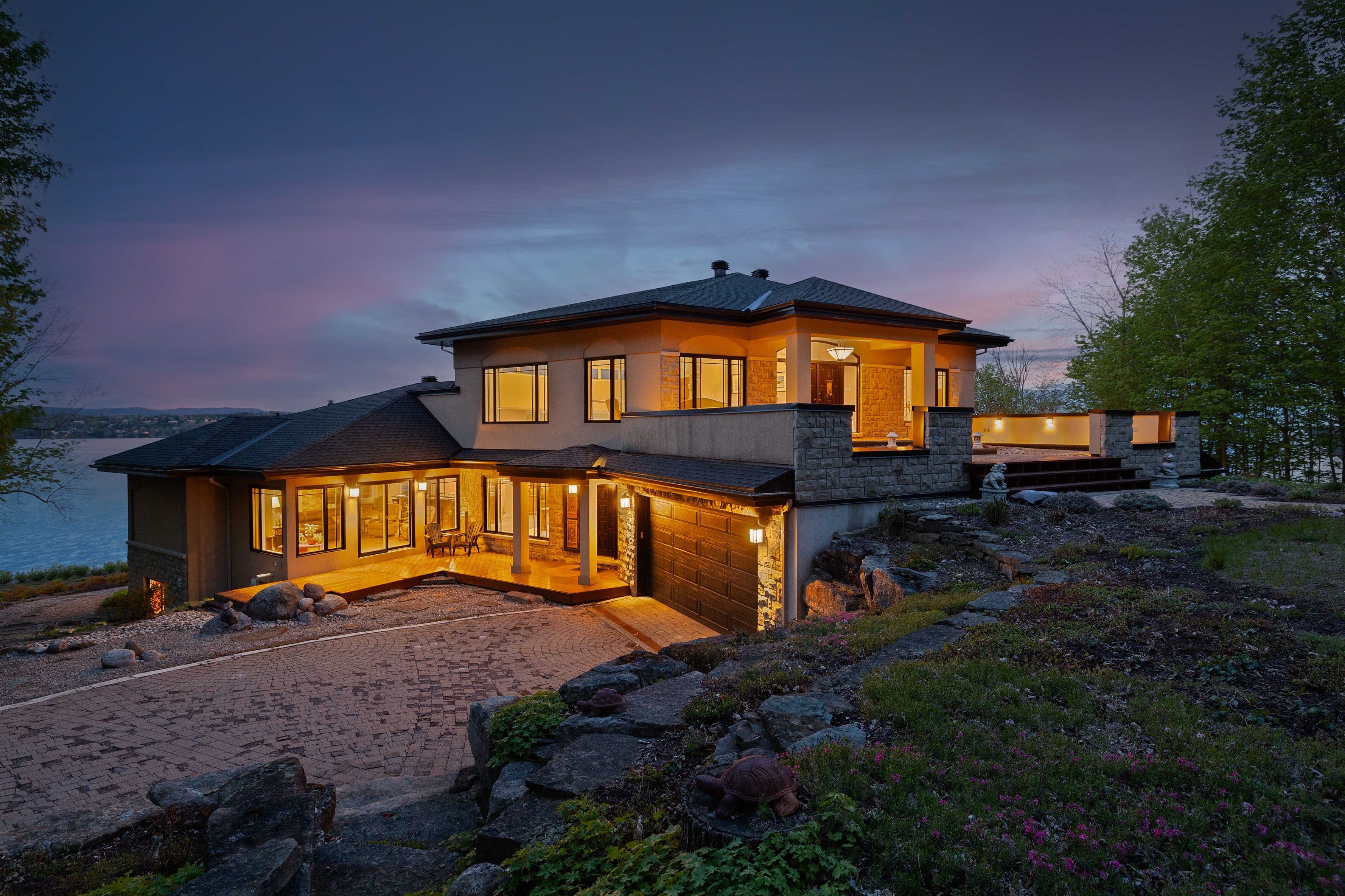 325 Berry Side Road, Kanata, ON K0A 1T0