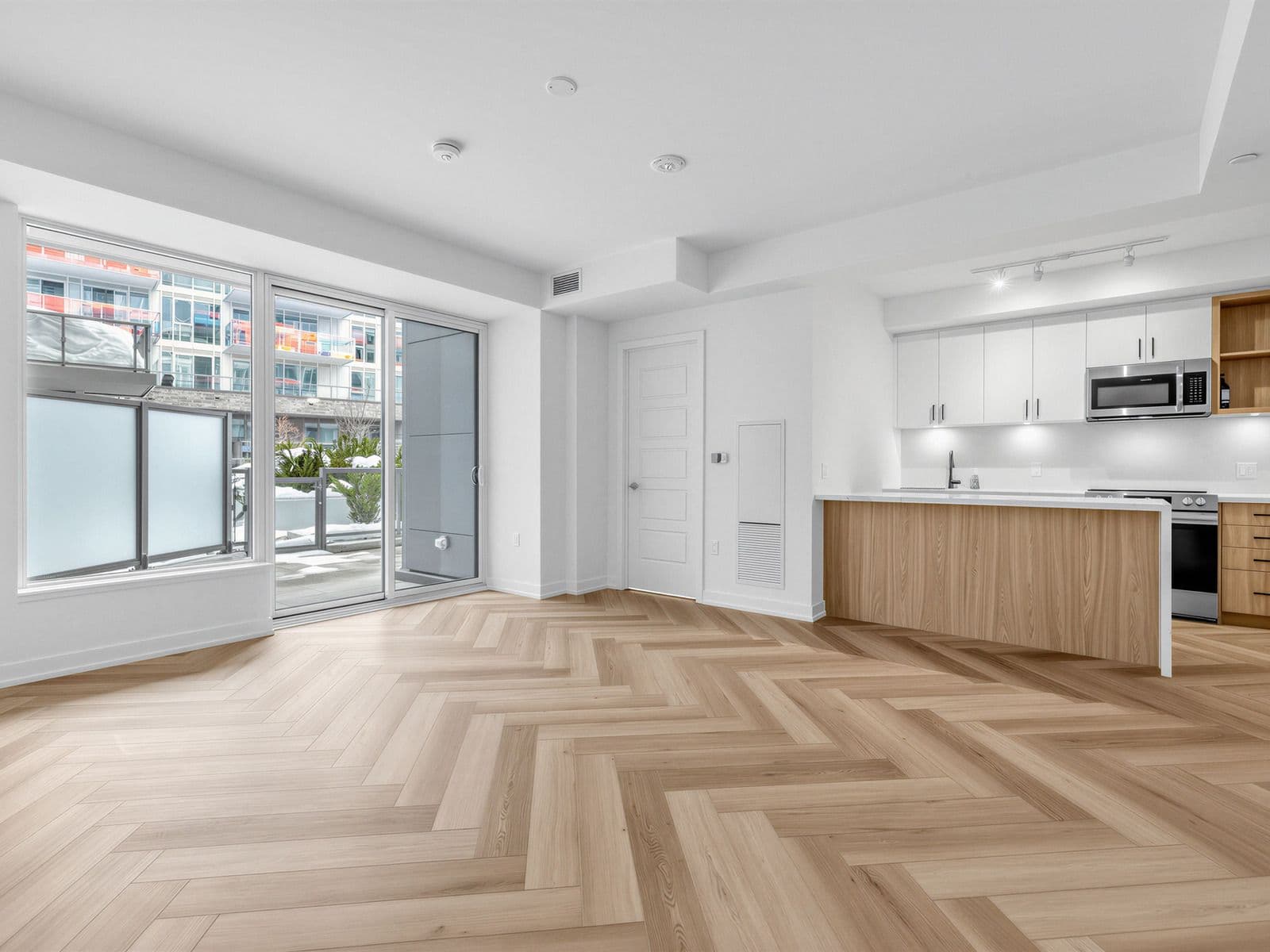 333 Sunseeker Avenue 145, Innisfil, ON L9R 0R6