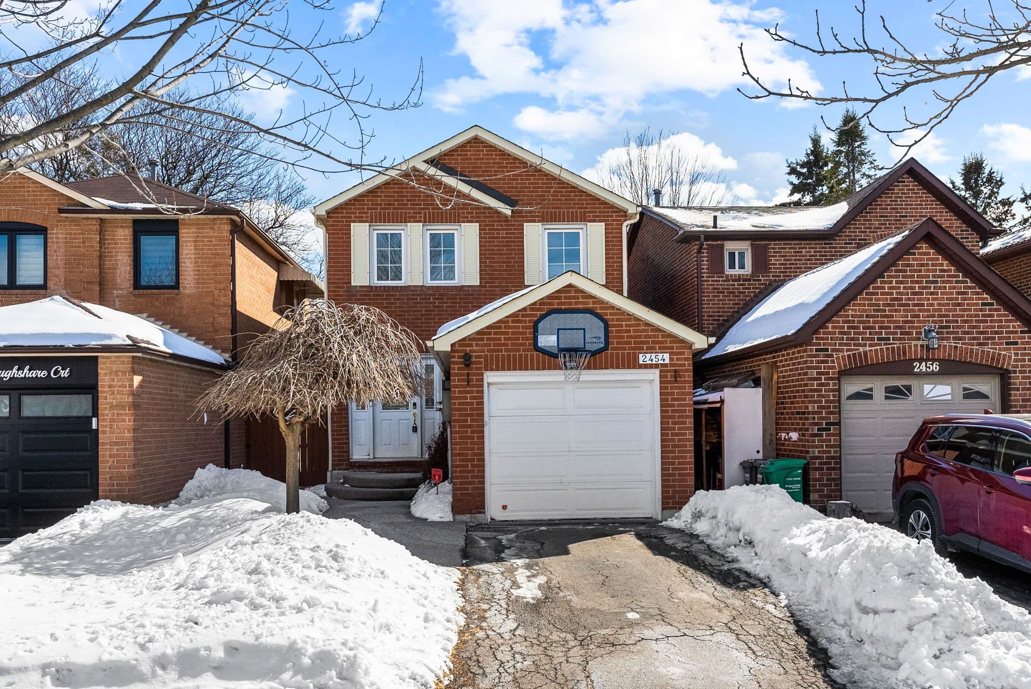 2454 Ploughshare Court, Mississauga, ON L5L 3M6