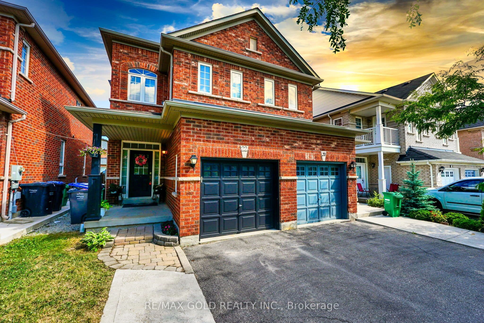 22 Nathaniel Crescent, Brampton, ON L6Y 5M5