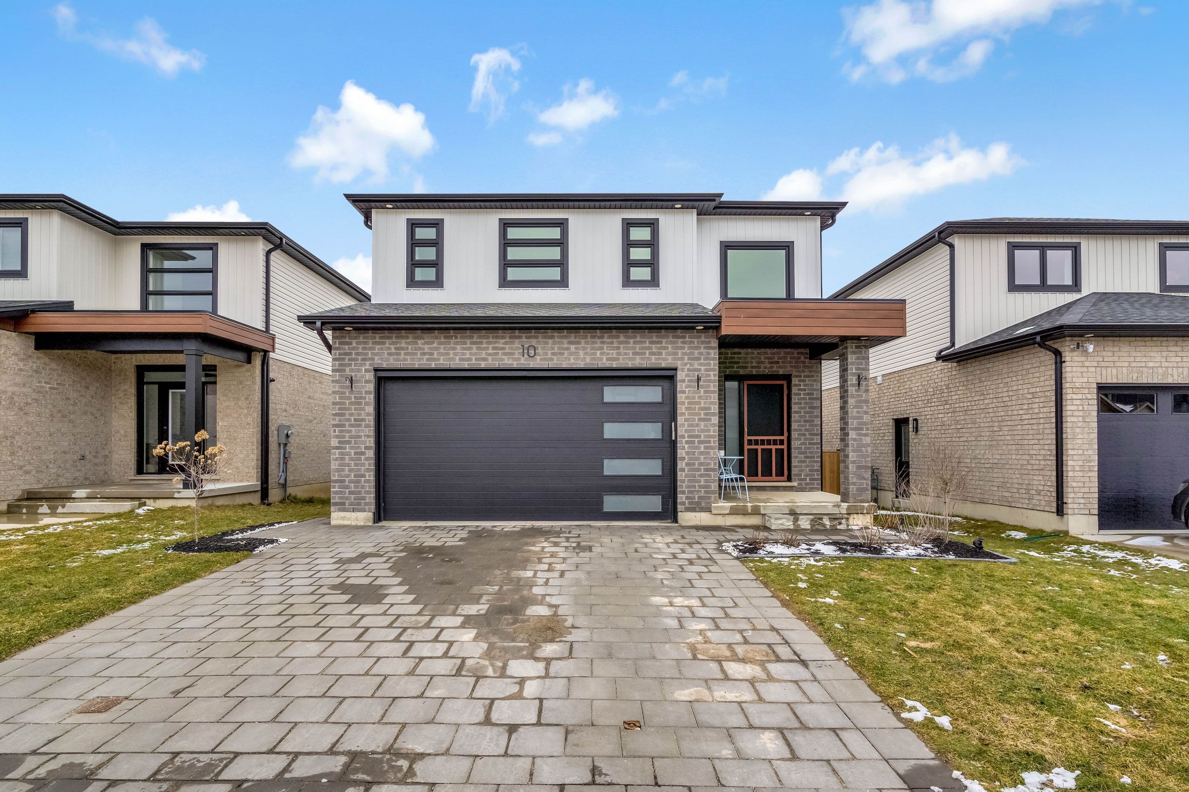 10 MCNEIL Street, Strathroy-Caradoc, ON N0L 1W0