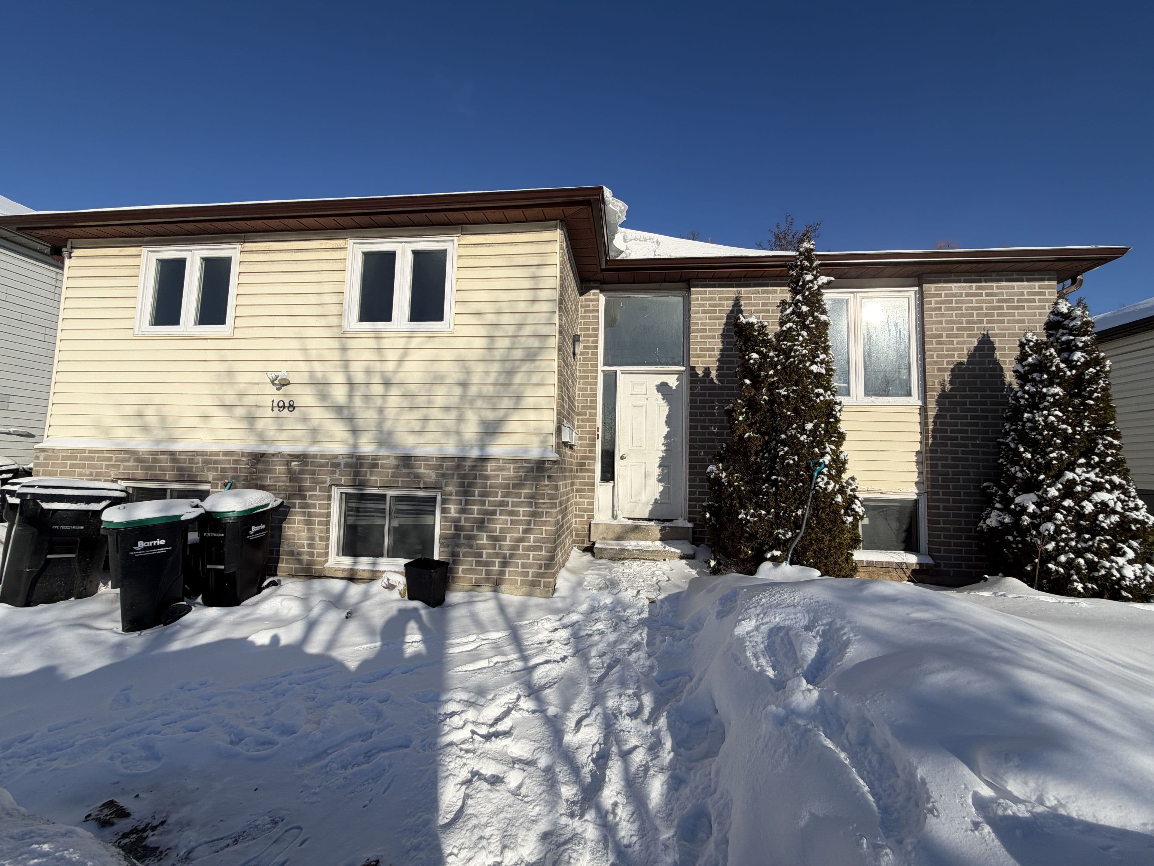 198 Edgehill Drive N unit #2 Basement, Barrie, ON L4N 1M1