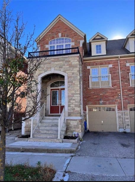 11 Zeng Cheng Drive, Markham, ON L6C 0T6
