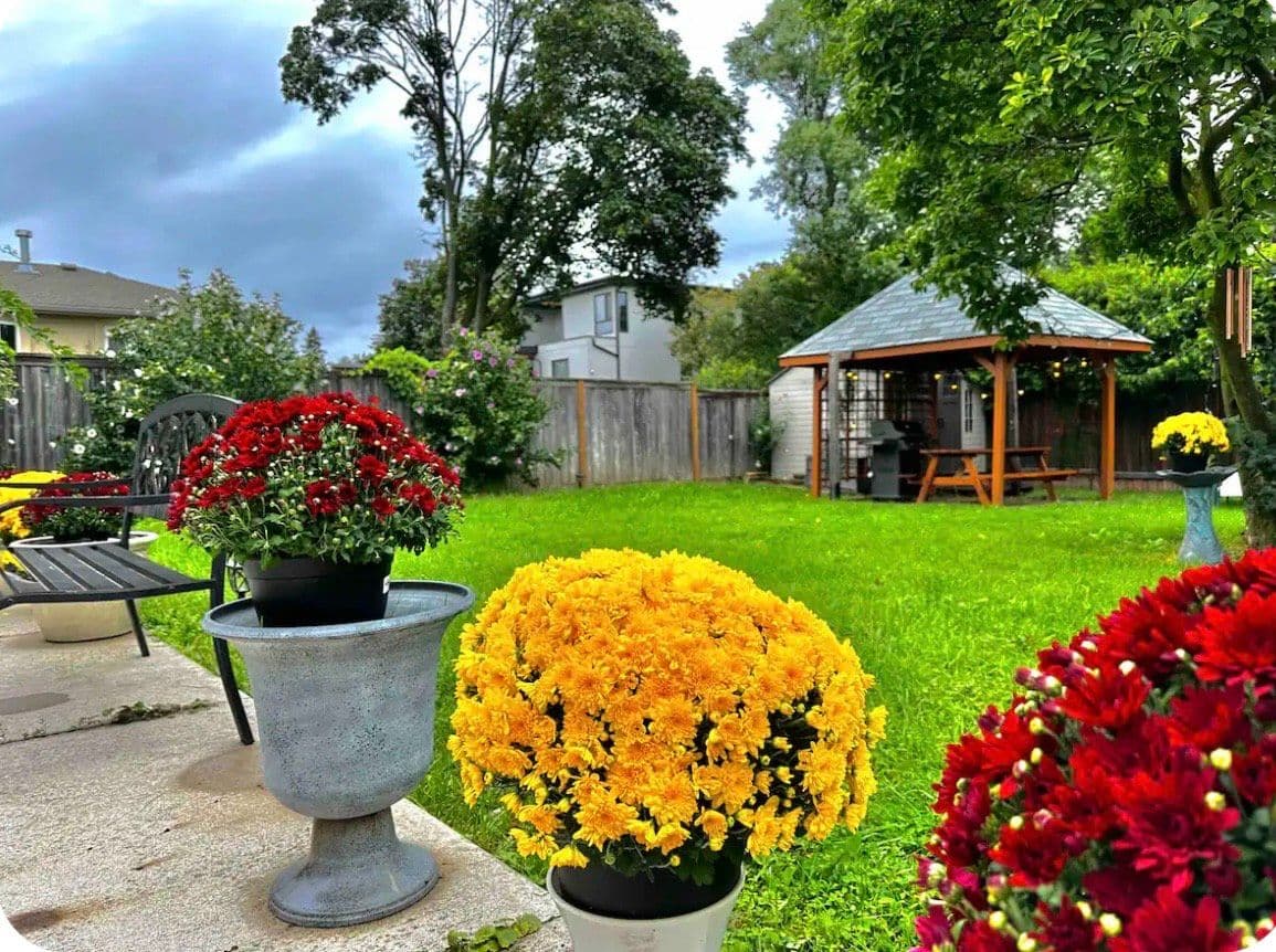 441 Seaton Drive, Oakville, ON L6L 3Y3