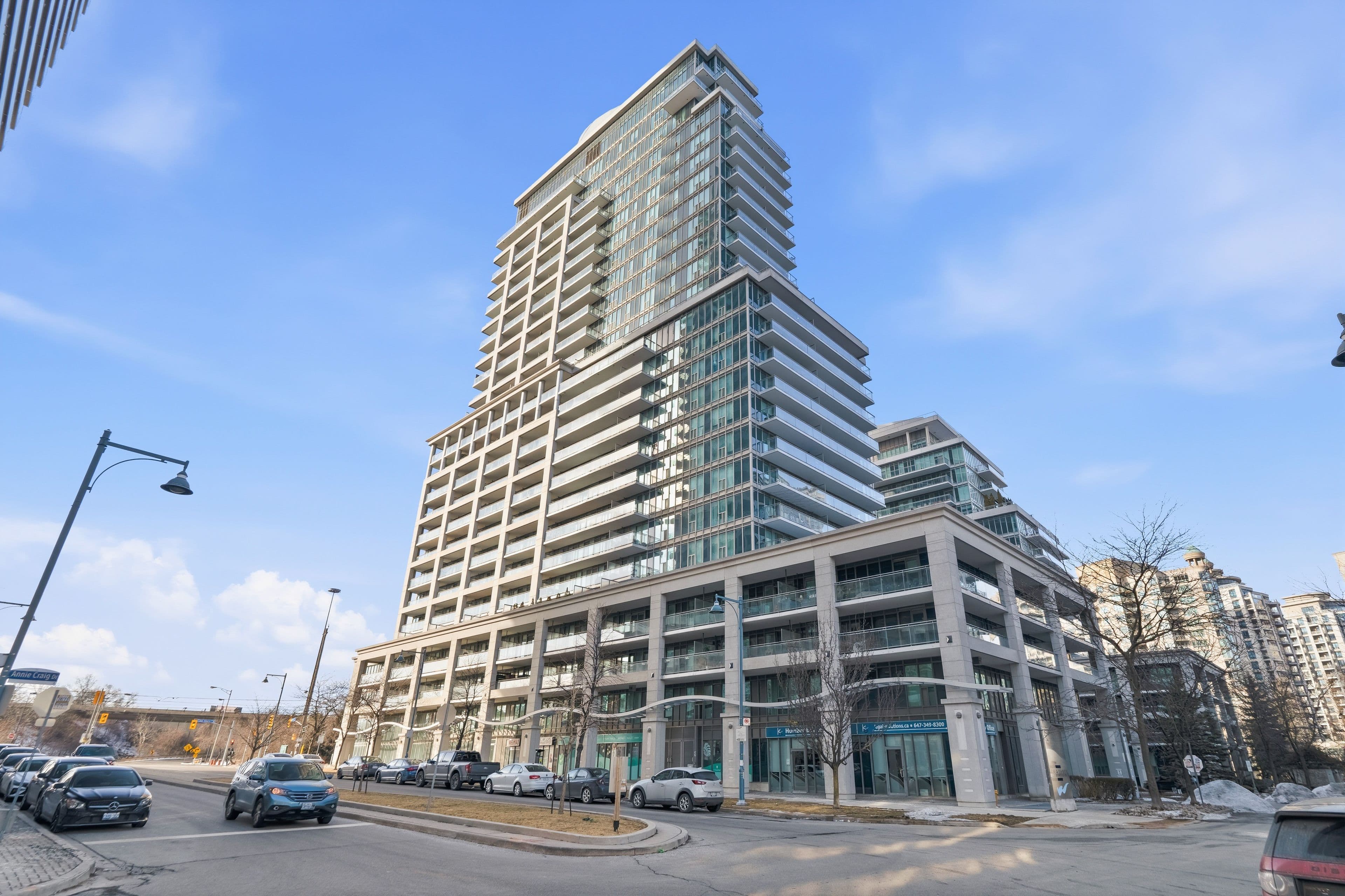 2119 Lake Shore Boulevard W 808, Toronto W06, ON M8V 4E8