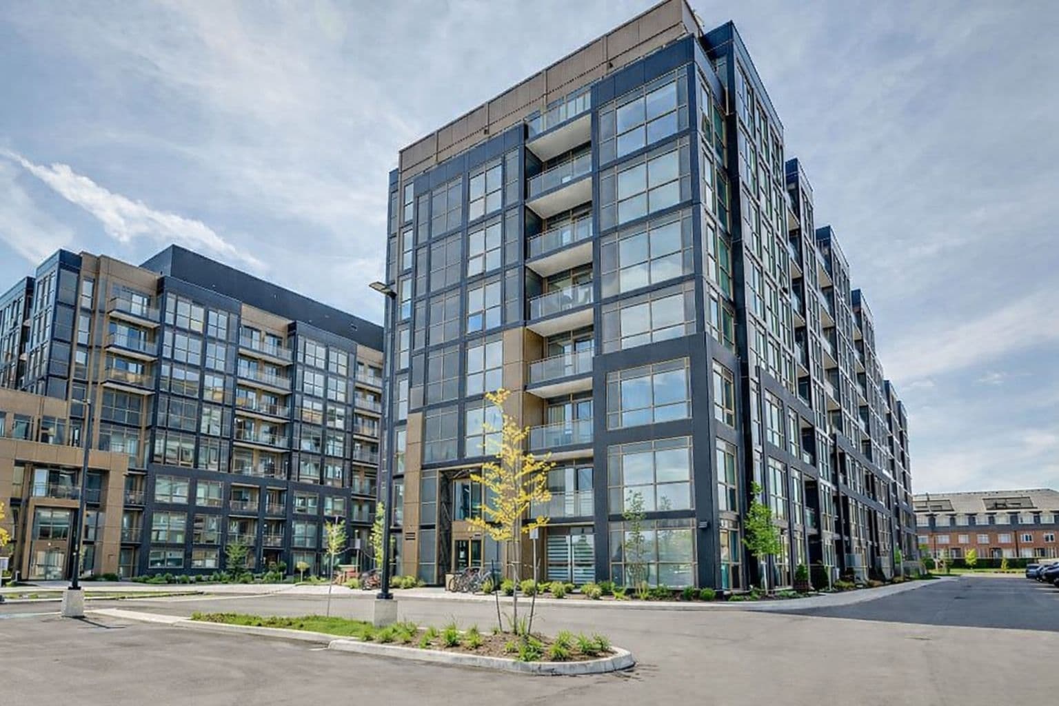 2343 Khalsa Gate 834, Oakville, ON L6M 5R6