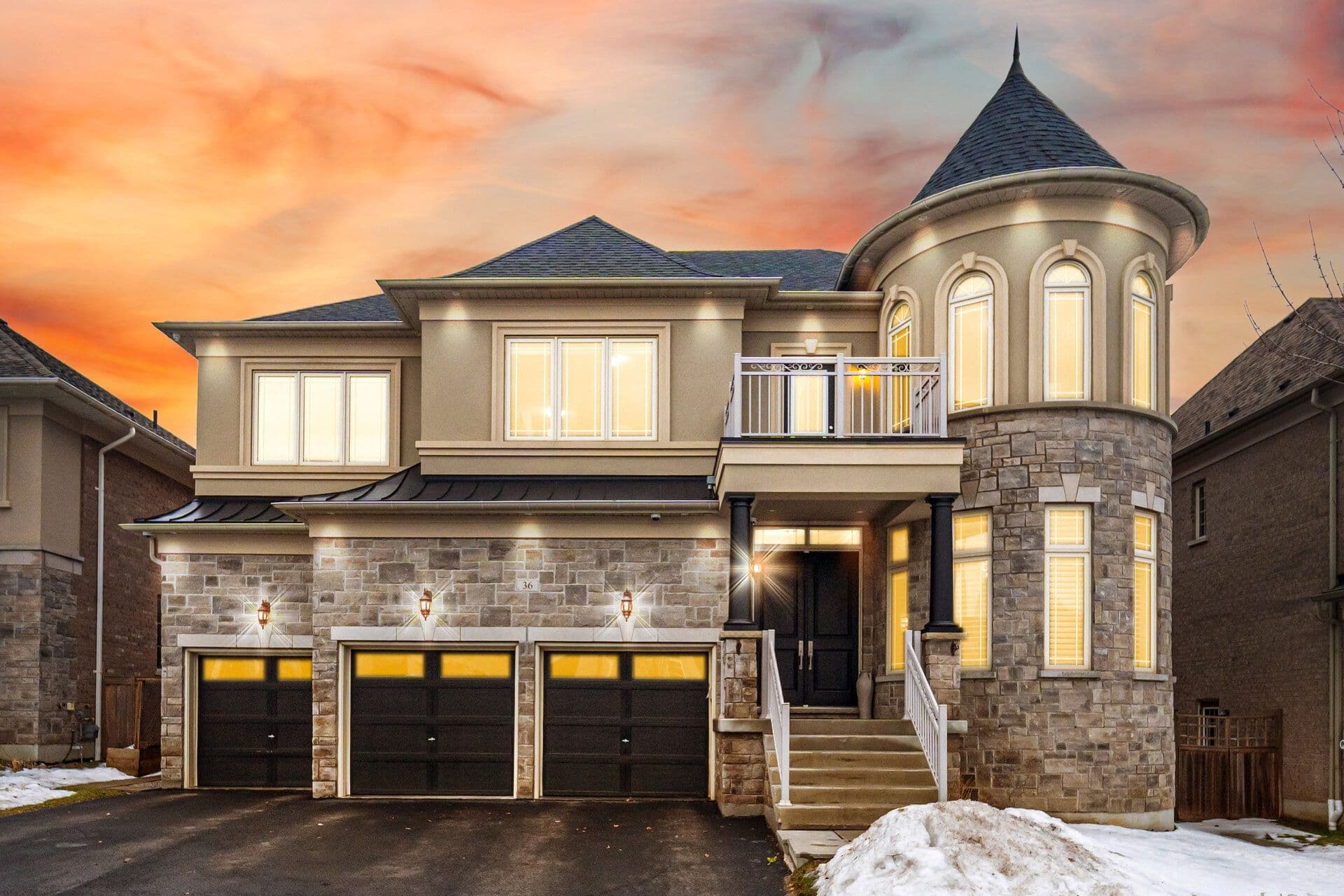 36 West Coast Trail, King, ON L7B 0A4