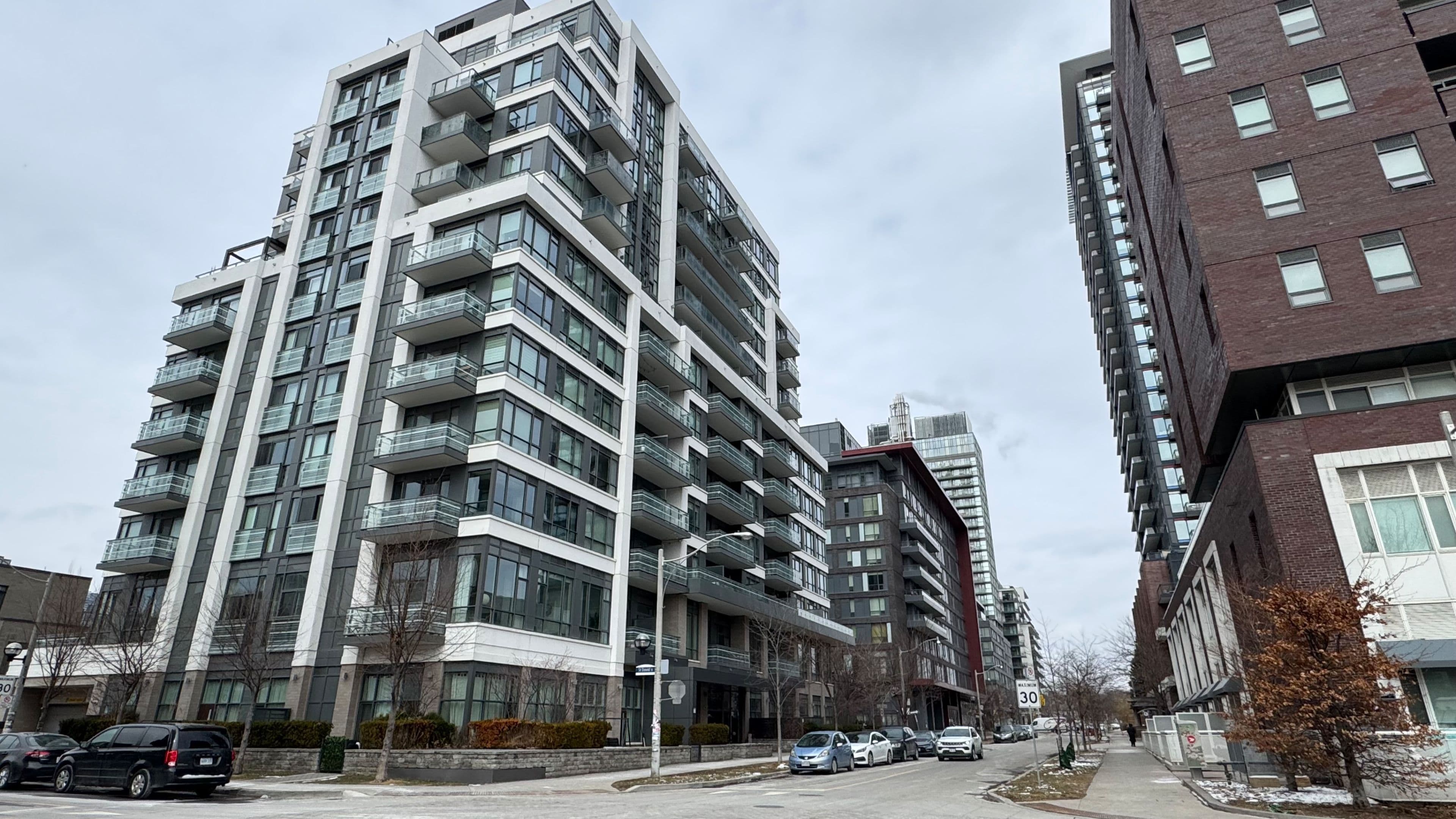 200 Sackville Street 402, Toronto C08, ON M5A 0C4