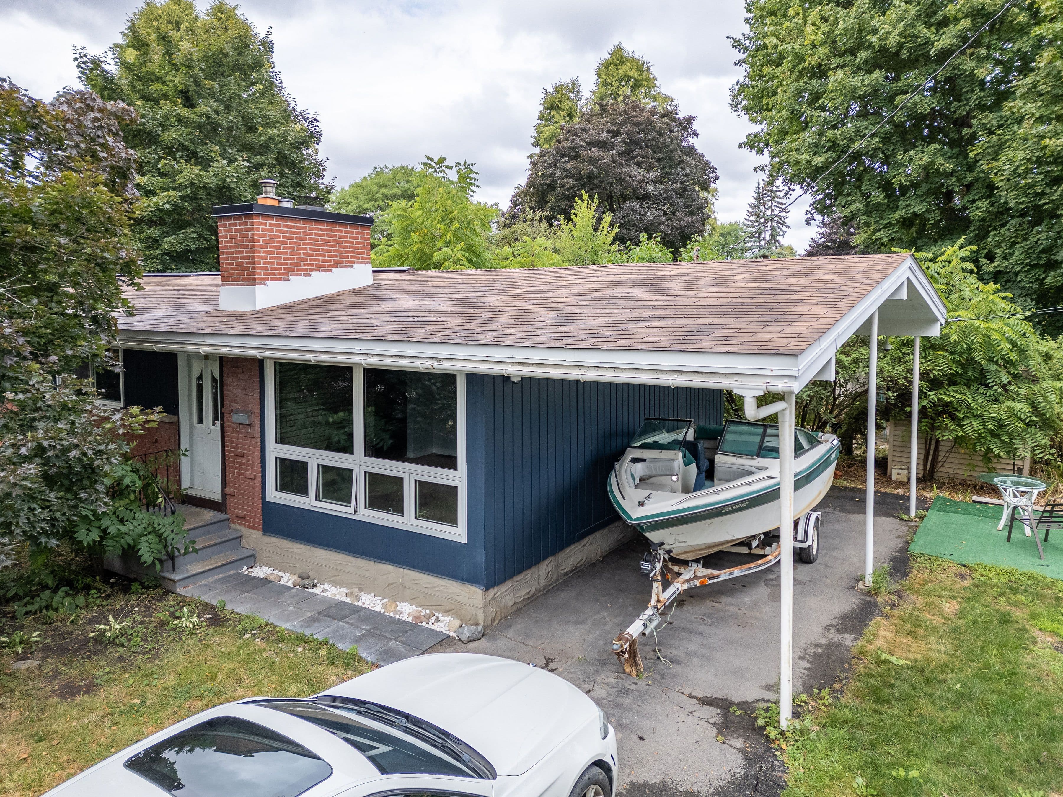 935 GOREN Avenue, Elmvale Acres and Area, ON K1S 1N4