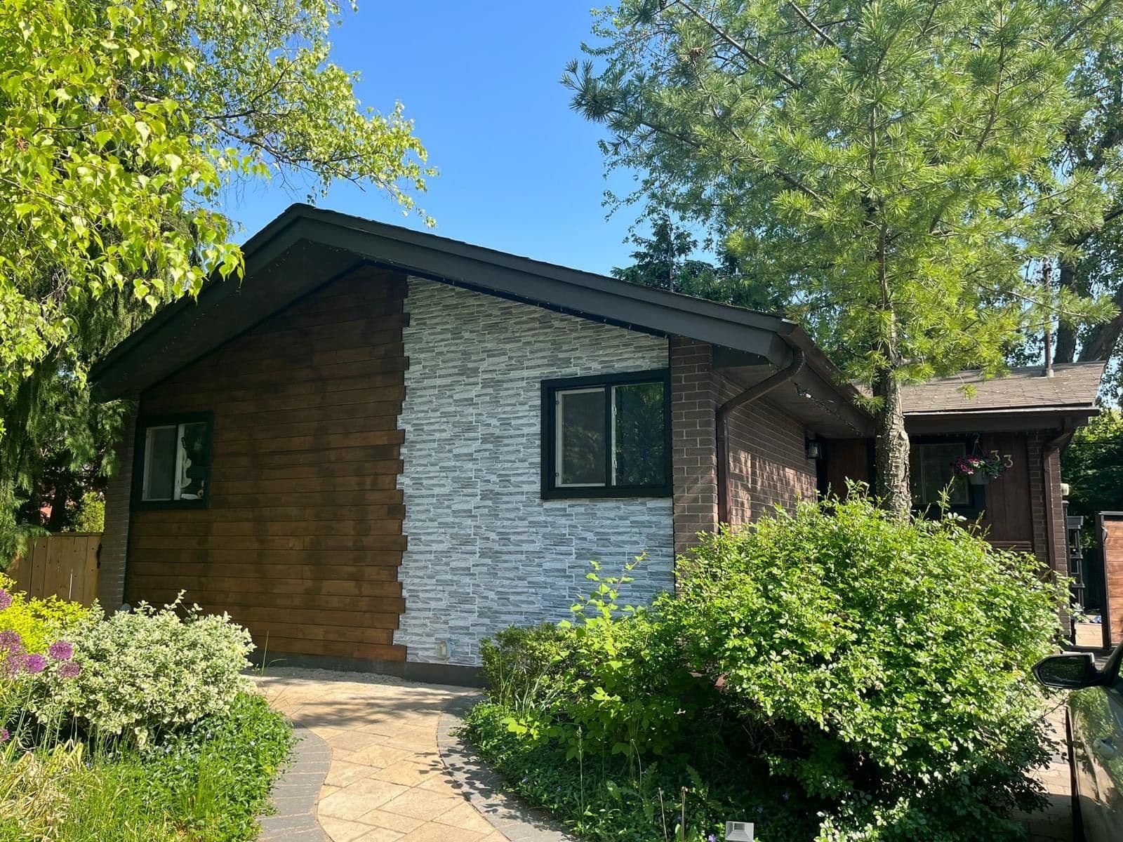 33 Westway Place upper, Hamilton, ON L9C 2E9