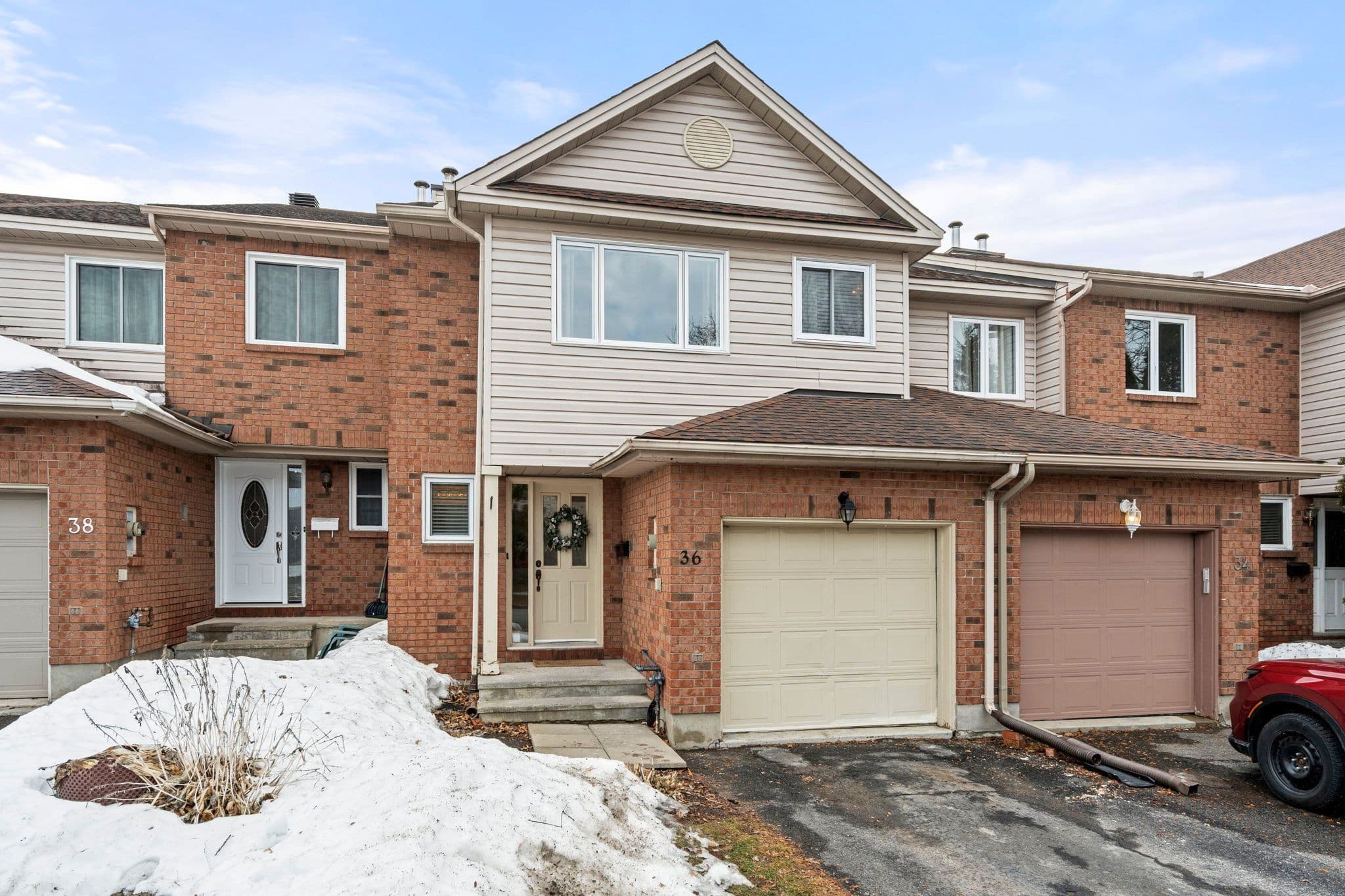 36 Cedarock Drive, Kanata, ON K2M 2H6