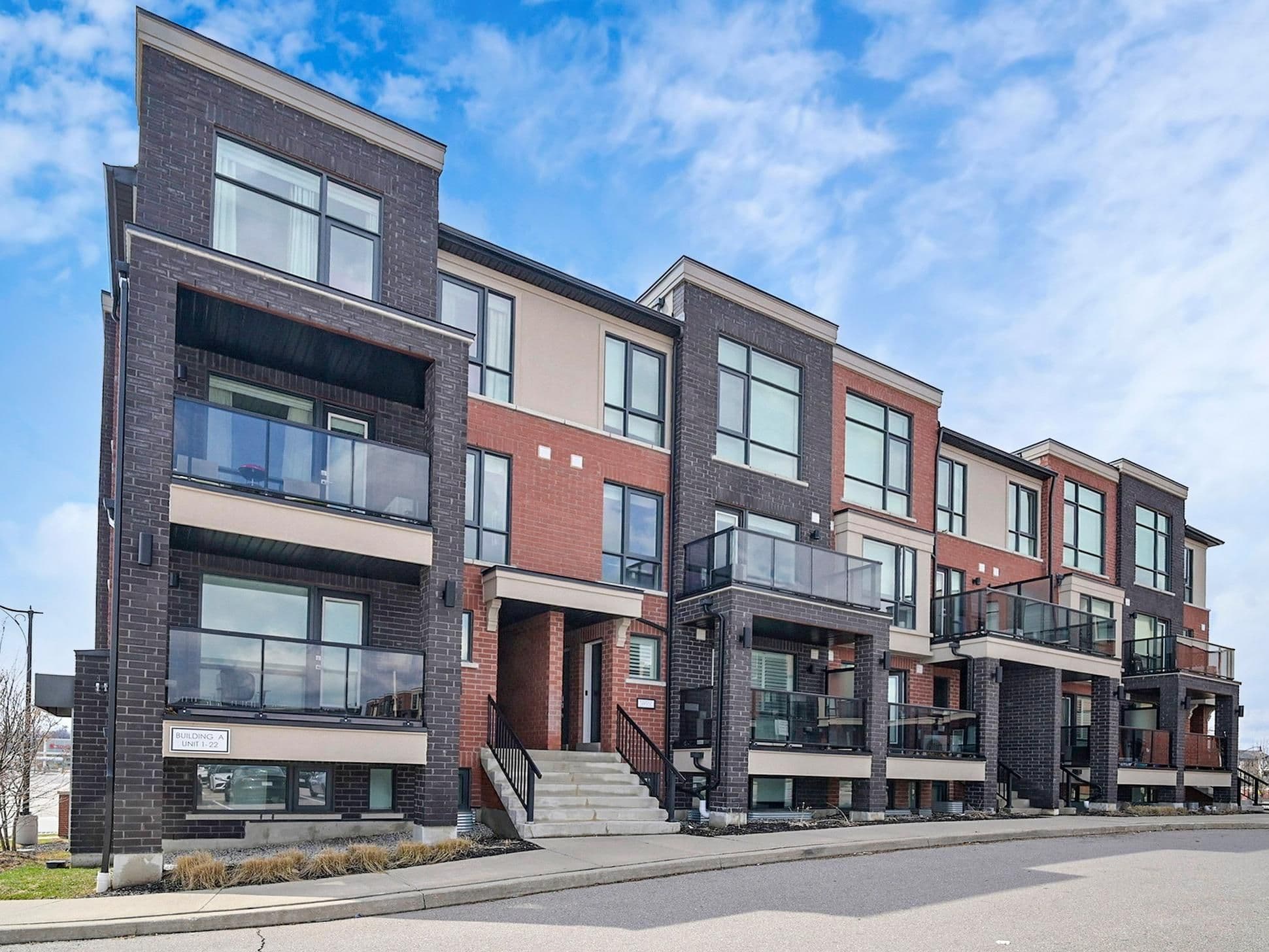 100 Dufay Road 12, Brampton, ON L7A 4S3